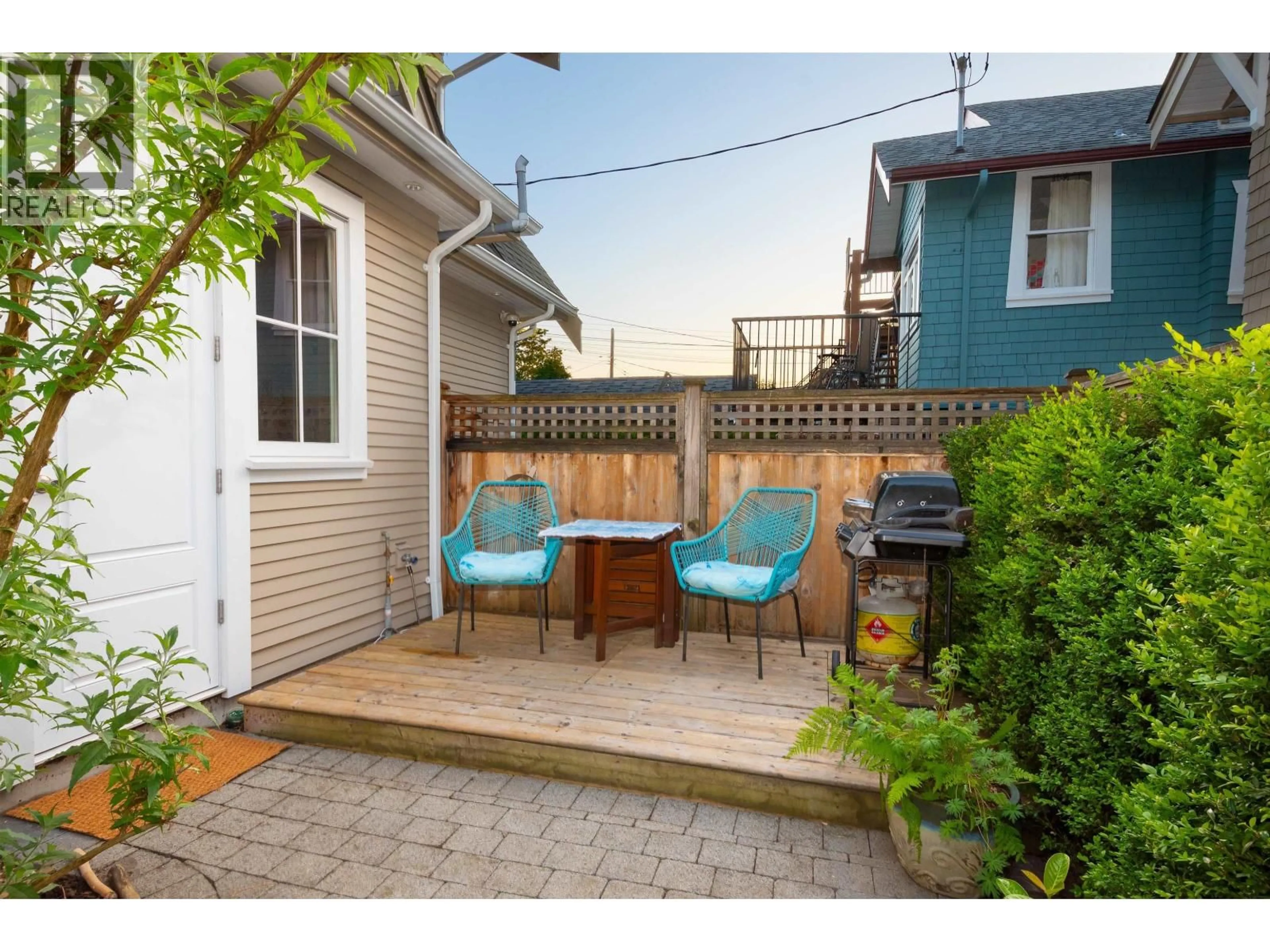 Patio, street for 3132 7TH AVENUE, Vancouver British Columbia V6K2A1