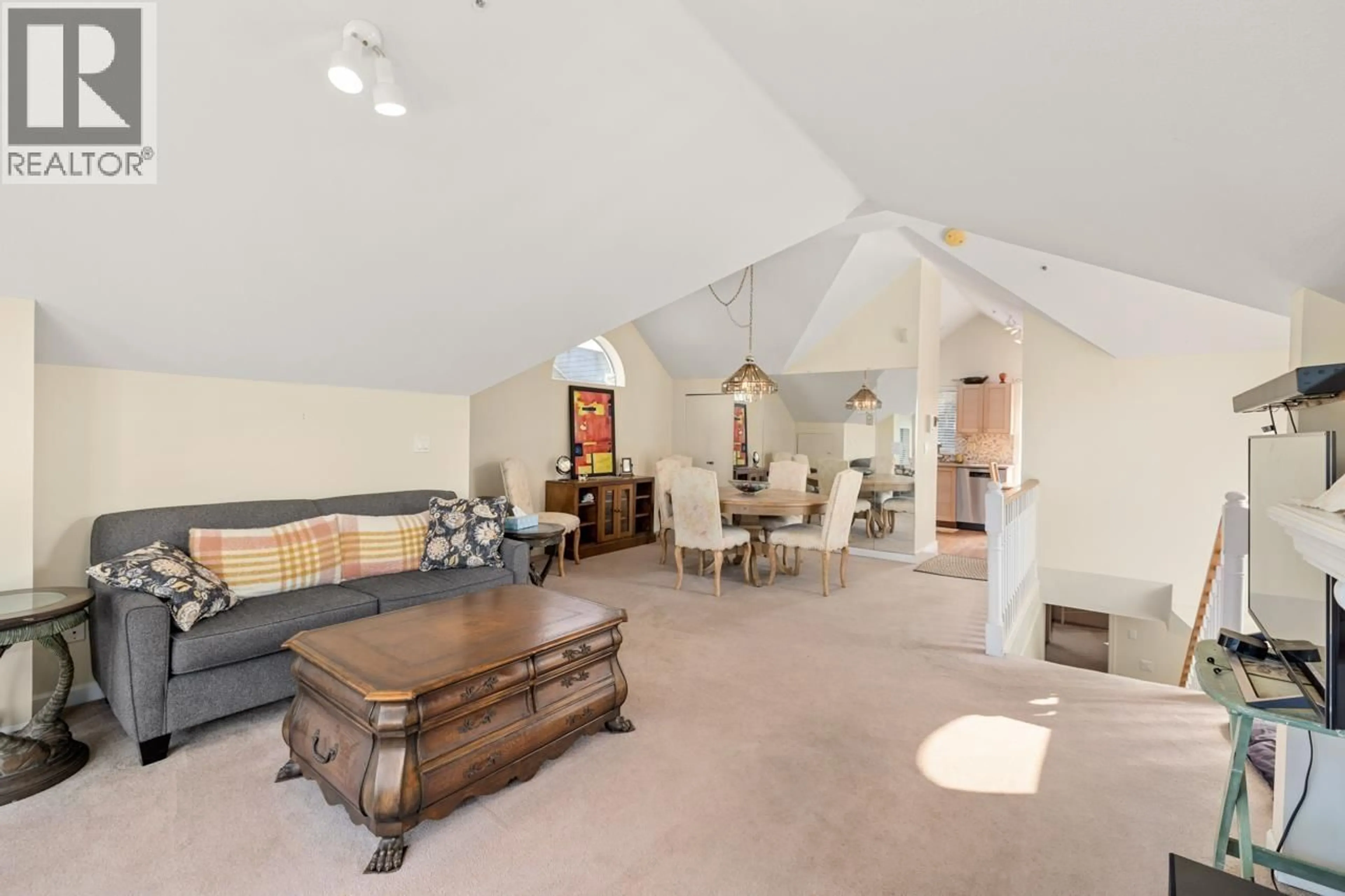 Unknown for 3274 1ST AVENUE, Vancouver British Columbia V6K1H5