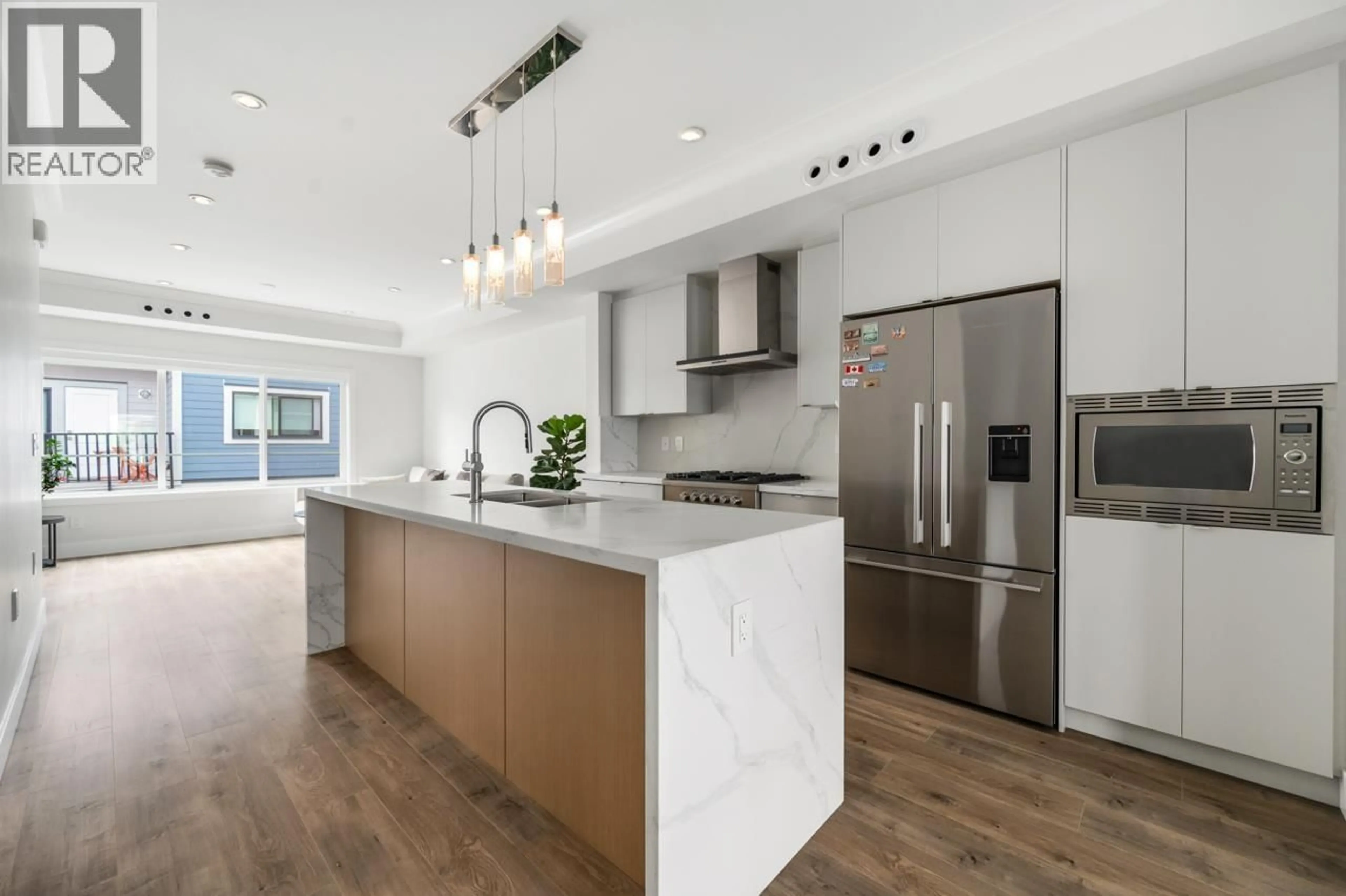 Contemporary kitchen, ceramic/tile floor for 8 - 9680 WILLIAMS ROAD, Richmond British Columbia V7A0B3