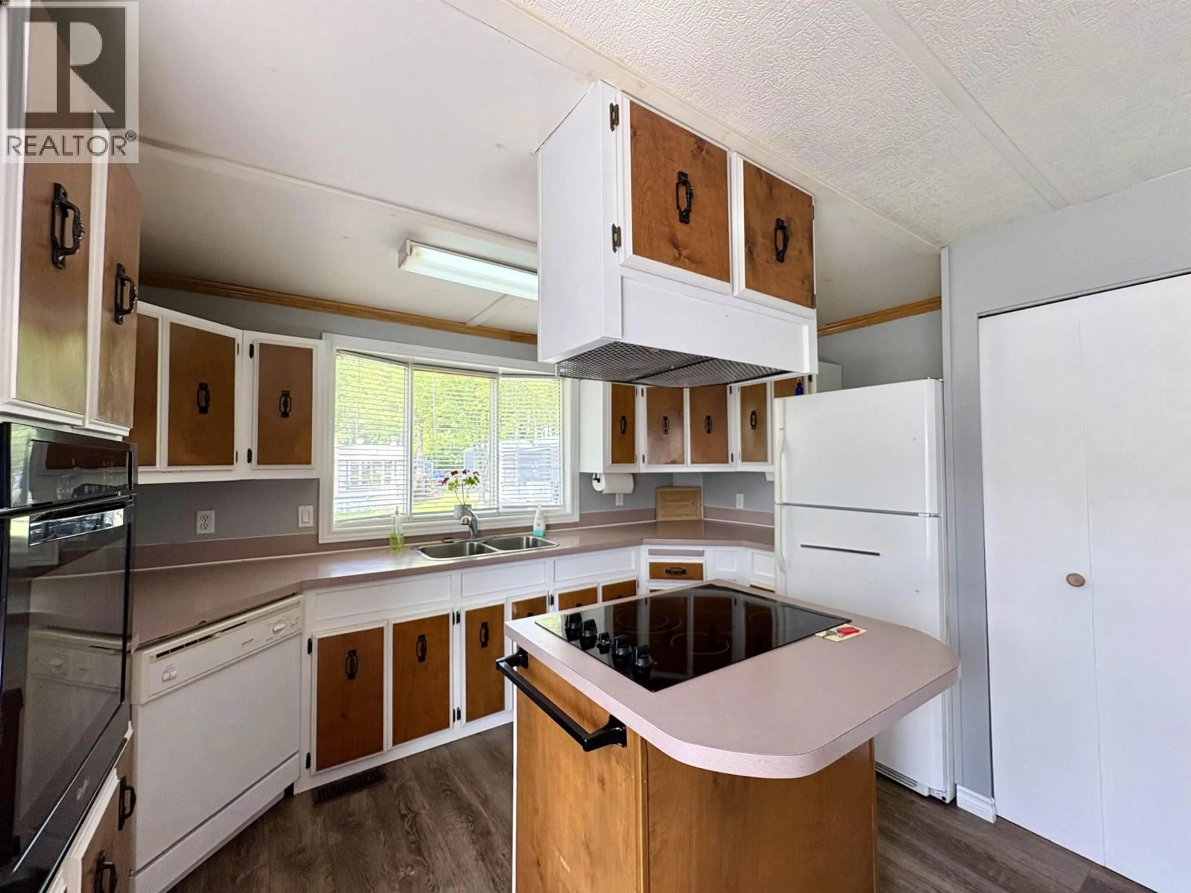 Standard kitchen, unknown for 138 - 1000 INVERNESS ROAD, Prince George British Columbia V2K4V2