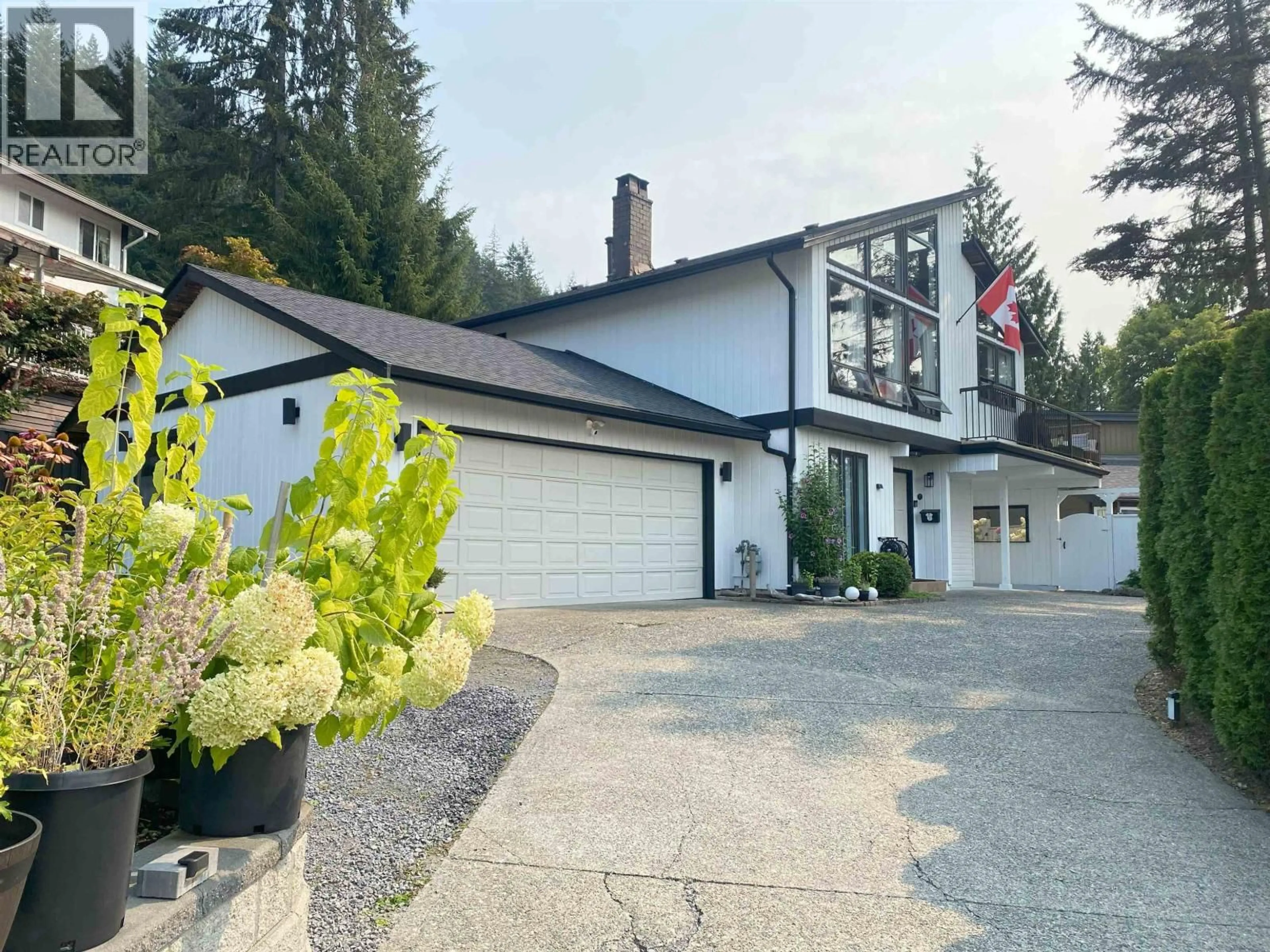 Home with vinyl exterior material, street for 6 ELSDON BAY, Port Moody British Columbia V3H3Z2