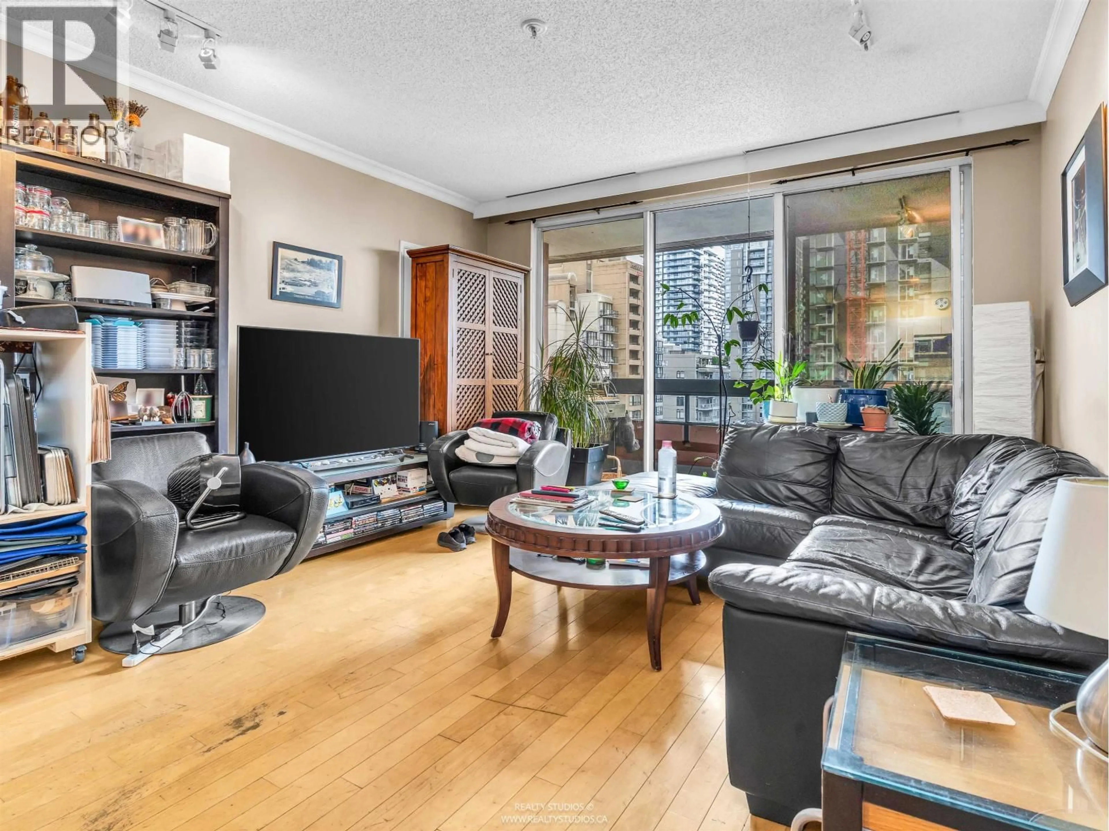Living room with furniture, unknown for 1108 - 1177 HORNBY STREET, Vancouver British Columbia V6Z2E9