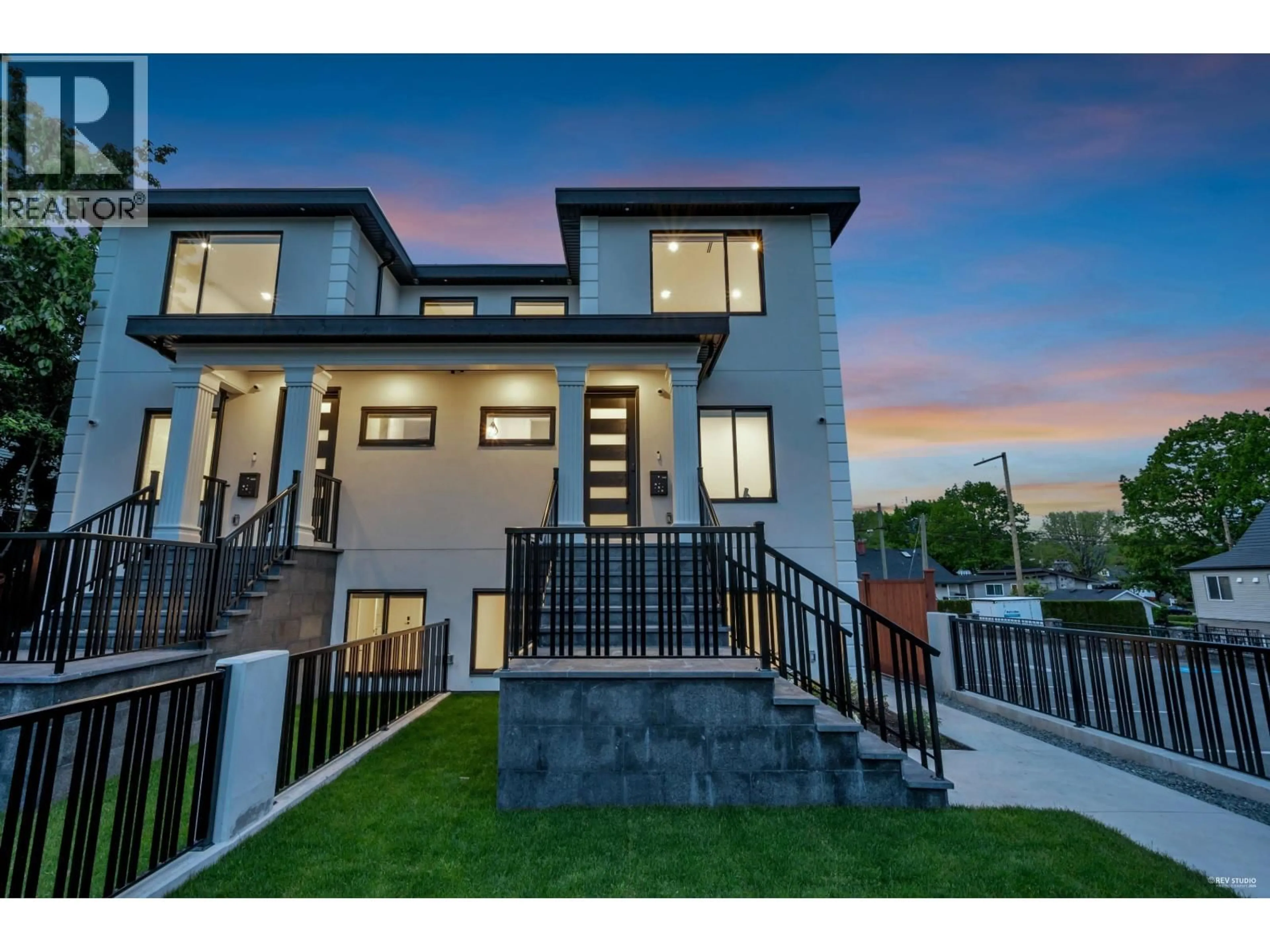 Unknown for 3861 TRIUMPH STREET, Burnaby British Columbia V5C1Y6