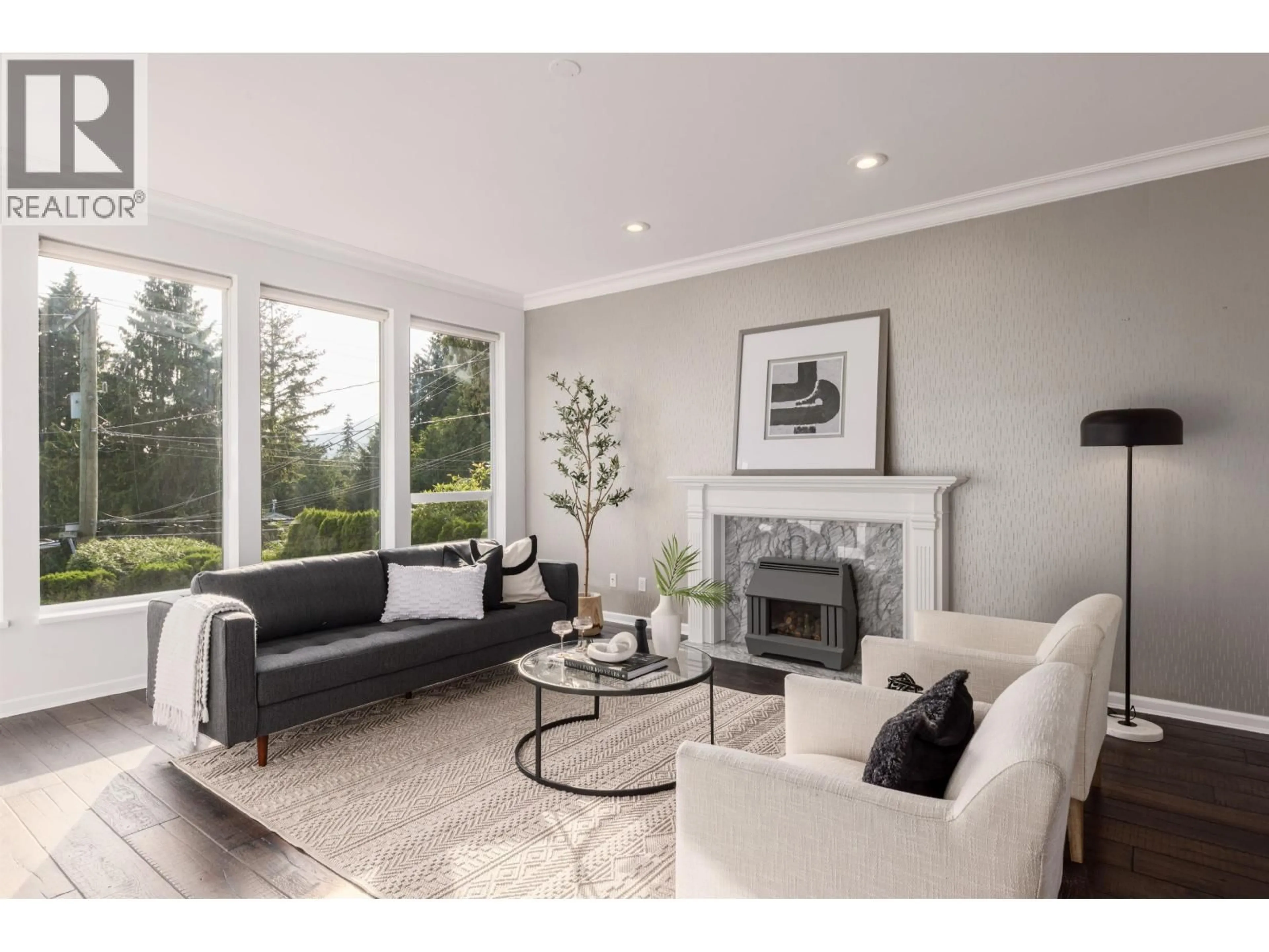 Living room with furniture, unknown for 456 MONTROYAL BOULEVARD, North Vancouver British Columbia V7N3E1