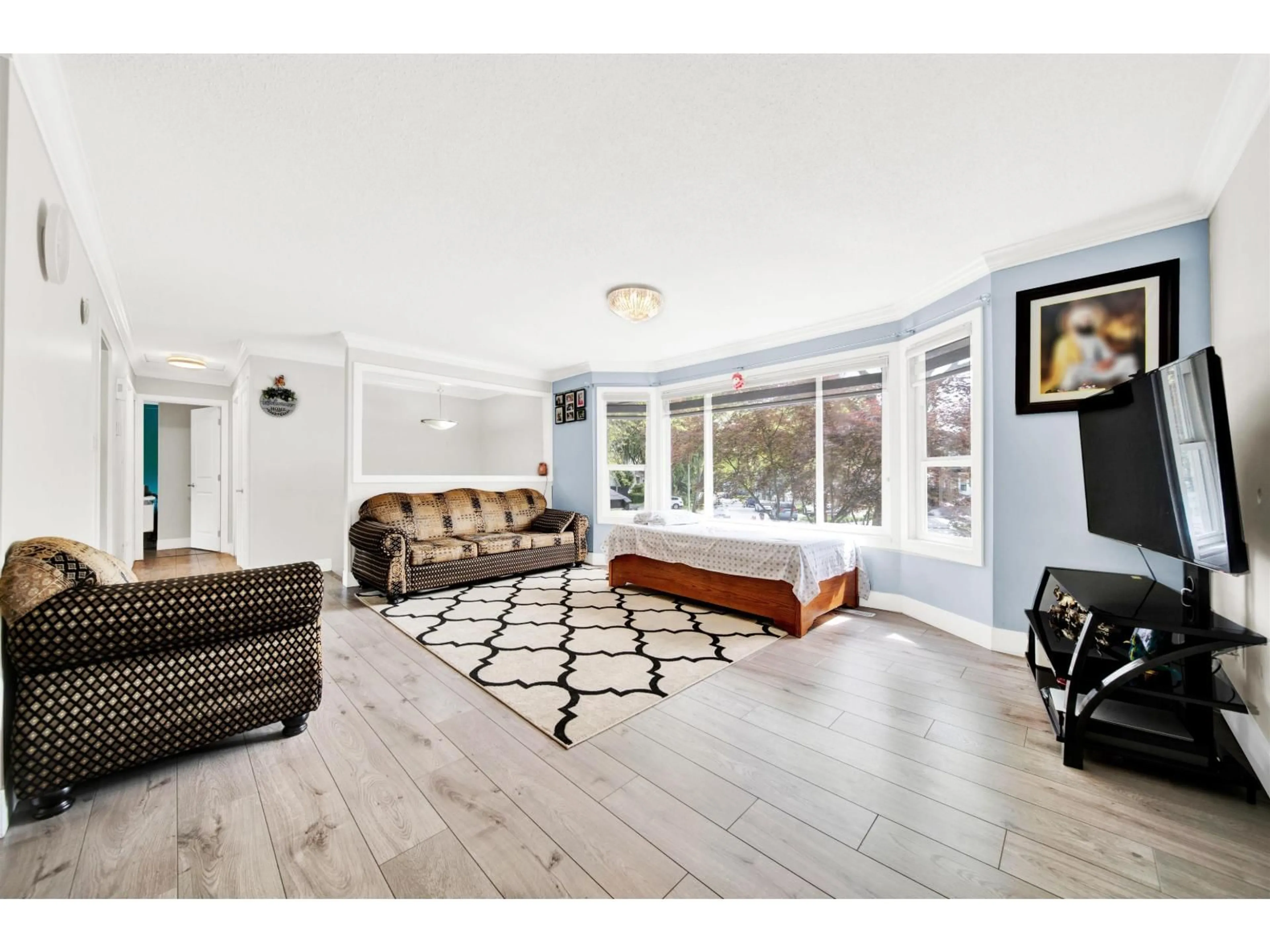 Living room with furniture, unknown for 9088 146A, Surrey British Columbia V3R6X7