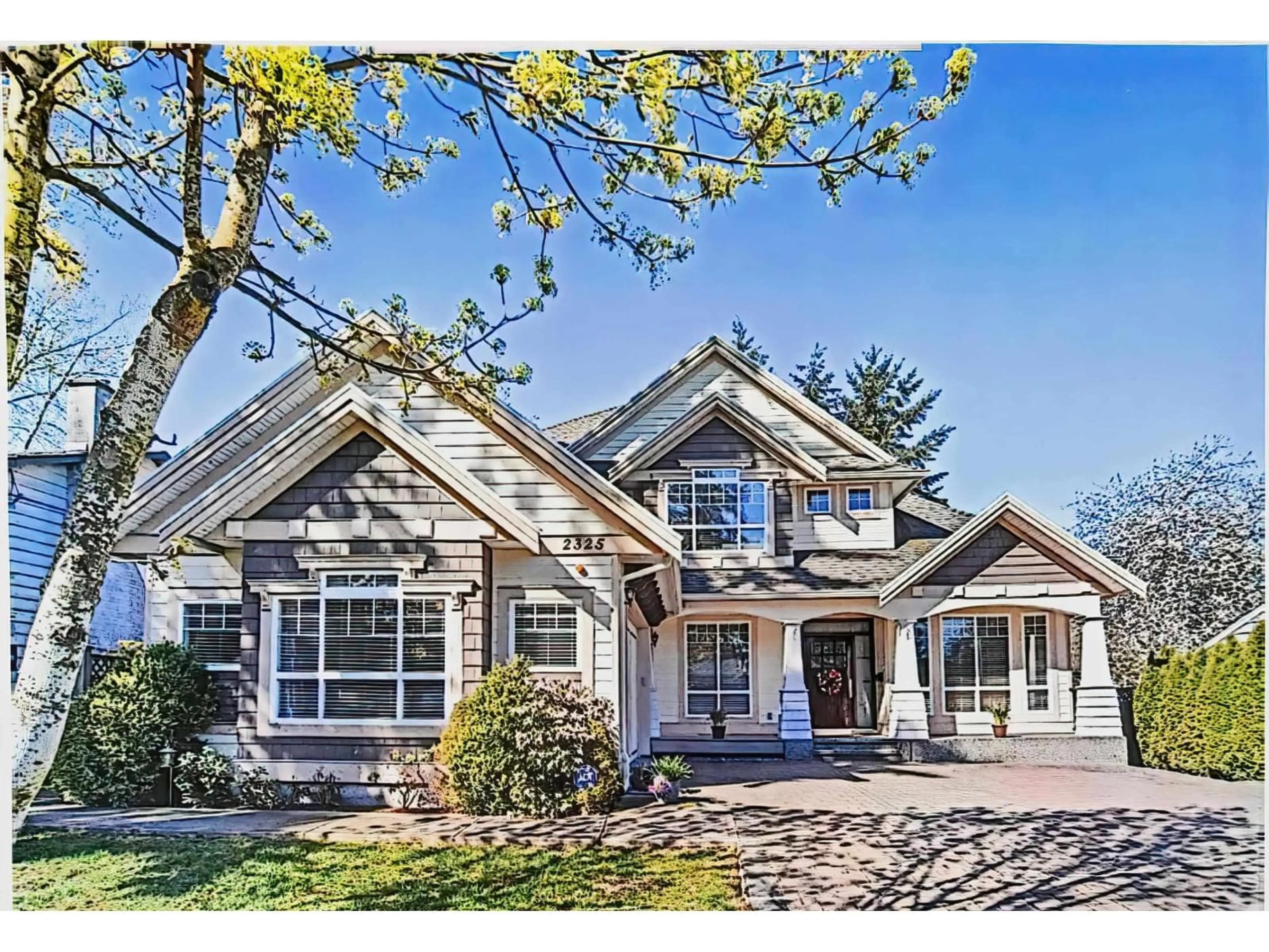 Home with vinyl exterior material, street for 2325 153, Surrey British Columbia V4A4R3