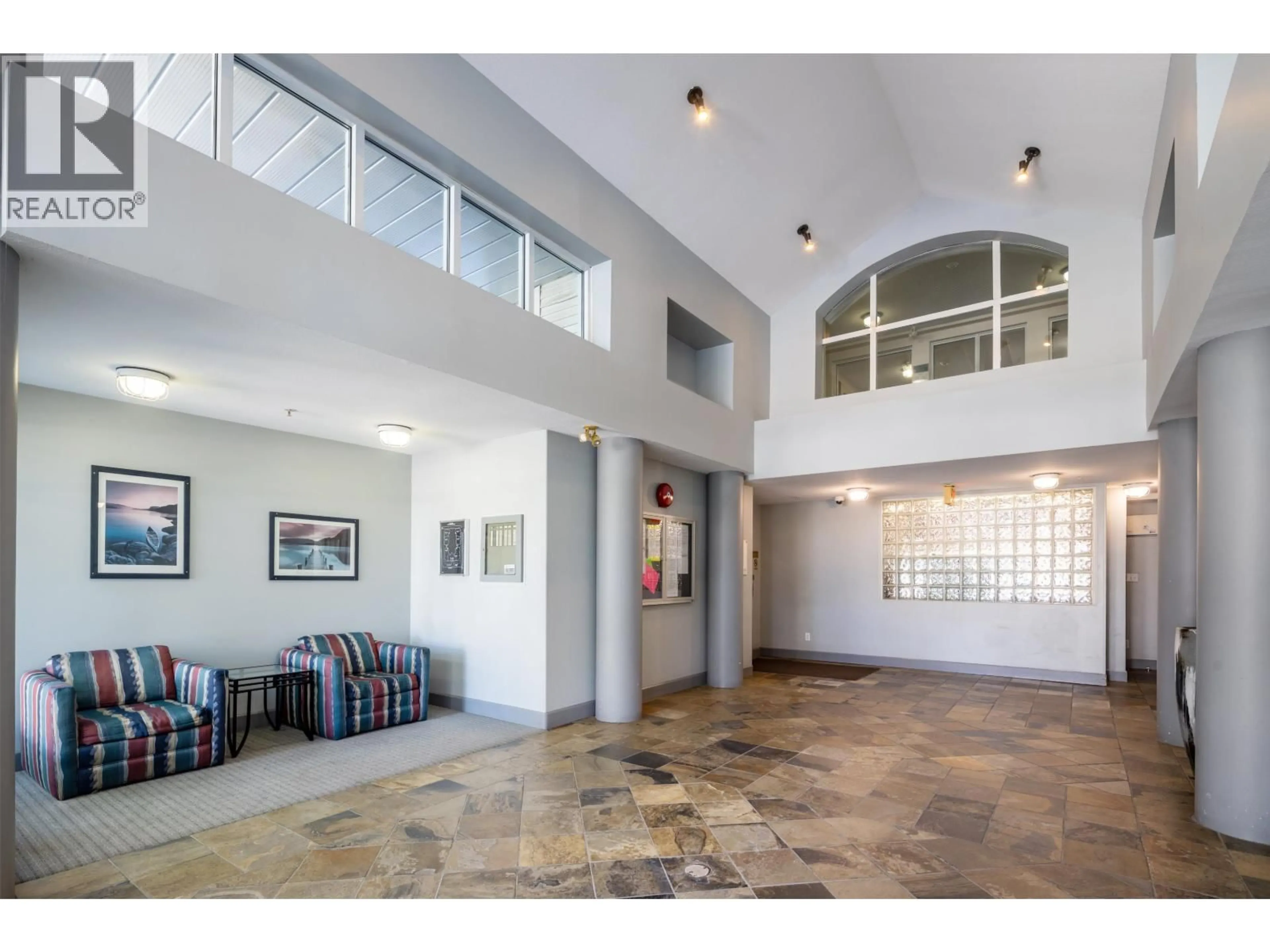 Indoor foyer for 330 - 8880 JONES ROAD, Richmond British Columbia V6Y3Z1