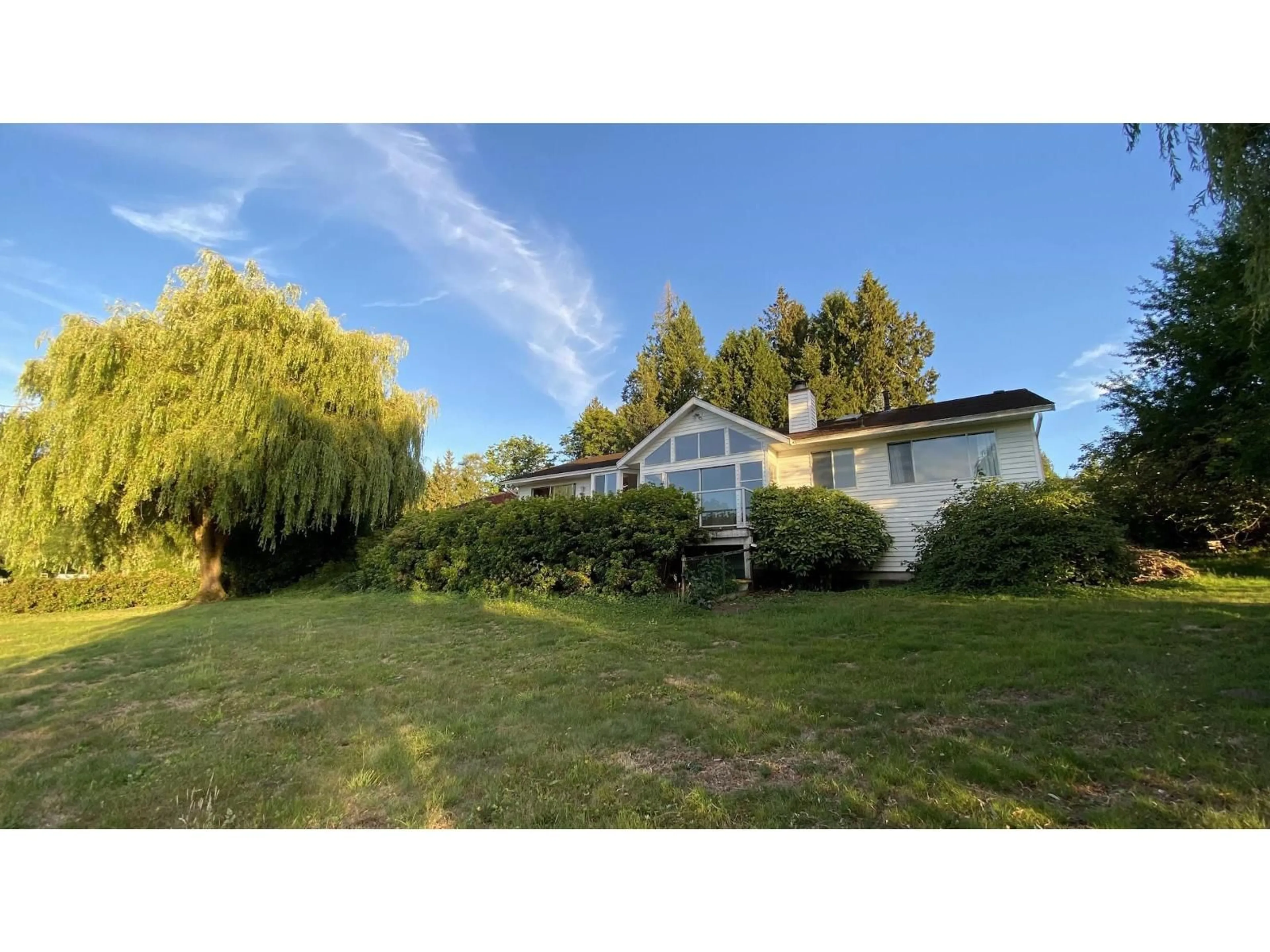 A pic from outside/outdoor area/front of a property/back of a property/a pic from drone, unknown for 17325 31, Surrey British Columbia V3Z0C2