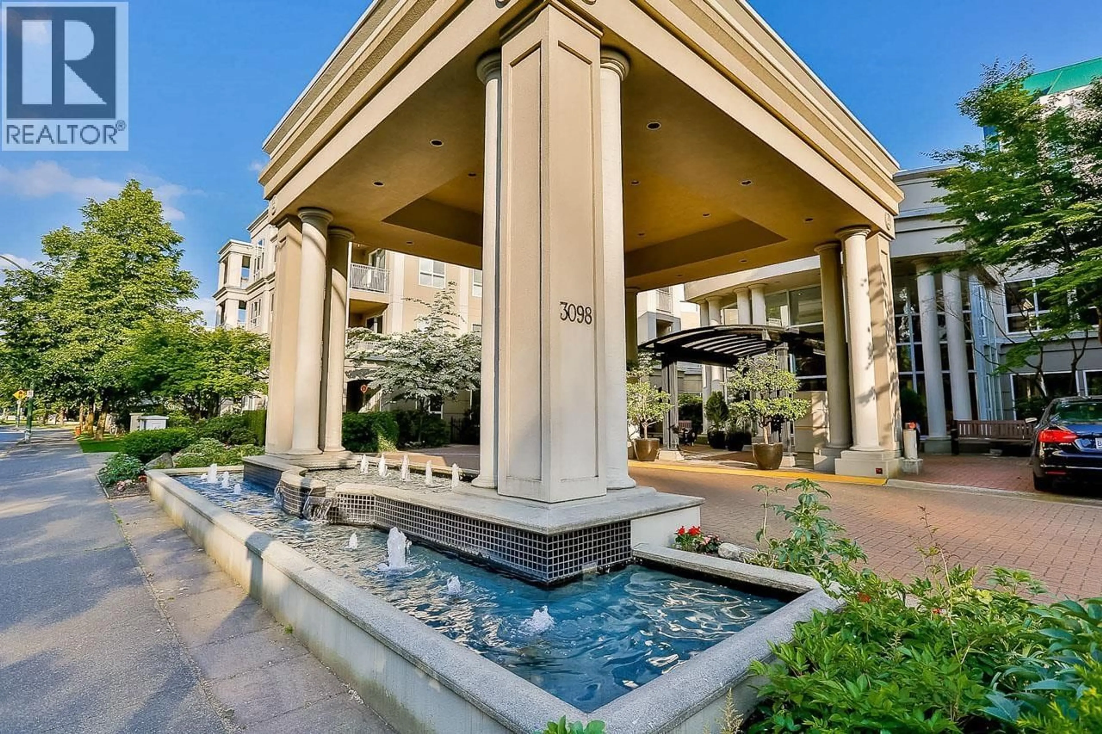 Unknown for 218 - 3098 GUILDFORD WAY, Coquitlam British Columbia V3B7W8
