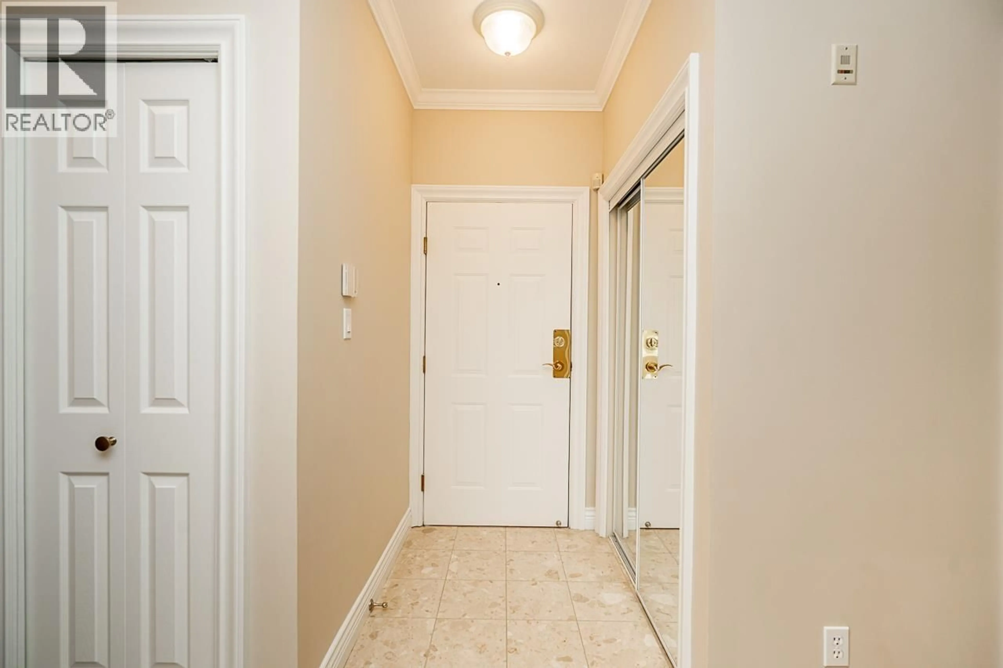 Indoor entryway for 218 - 3098 GUILDFORD WAY, Coquitlam British Columbia V3B7W8