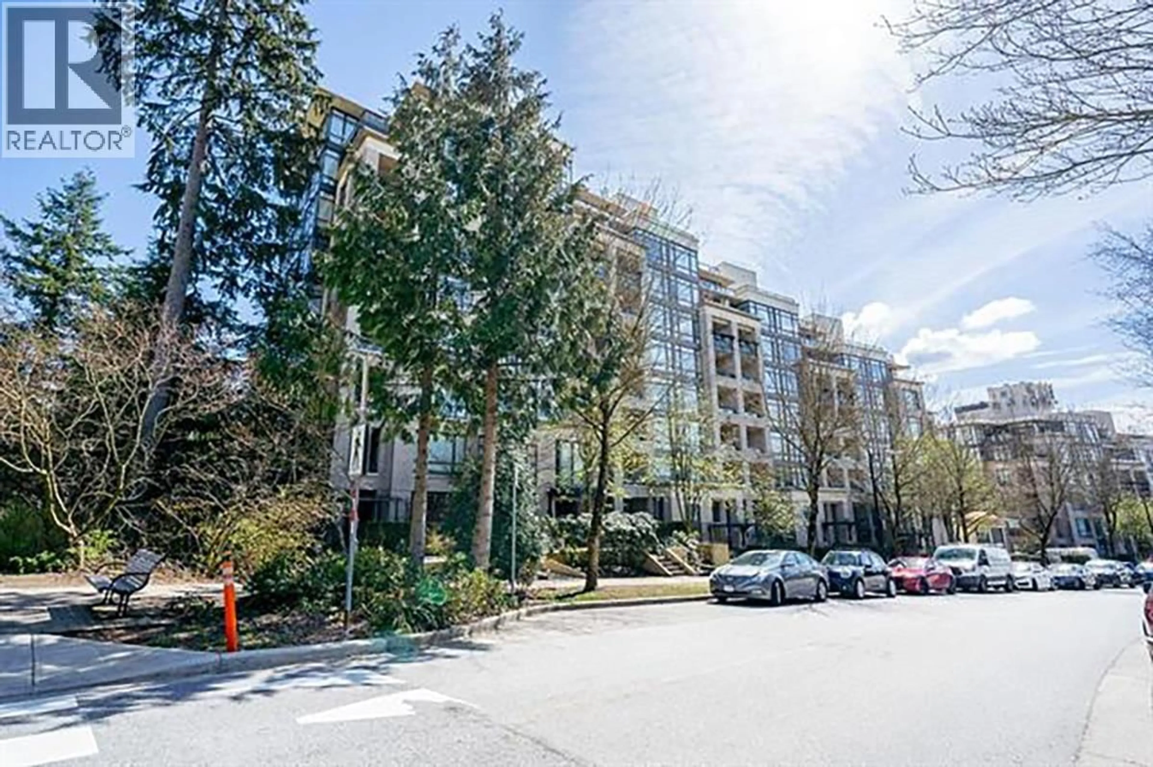 Unknown for 502 - 9300 UNIVERSITY CRESCENT, Burnaby British Columbia V5A4X9