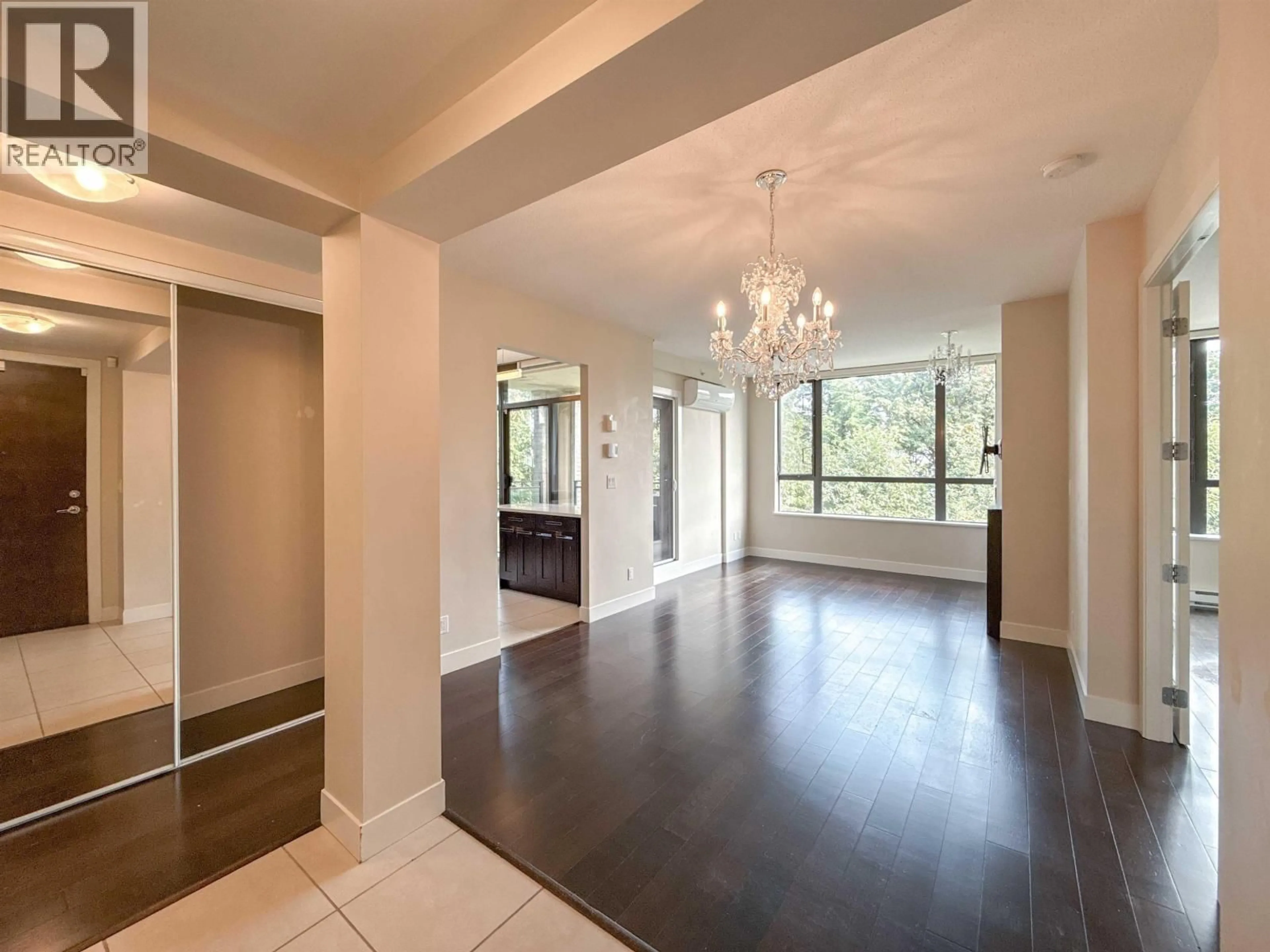 Indoor foyer for 502 - 9300 UNIVERSITY CRESCENT, Burnaby British Columbia V5A4X9
