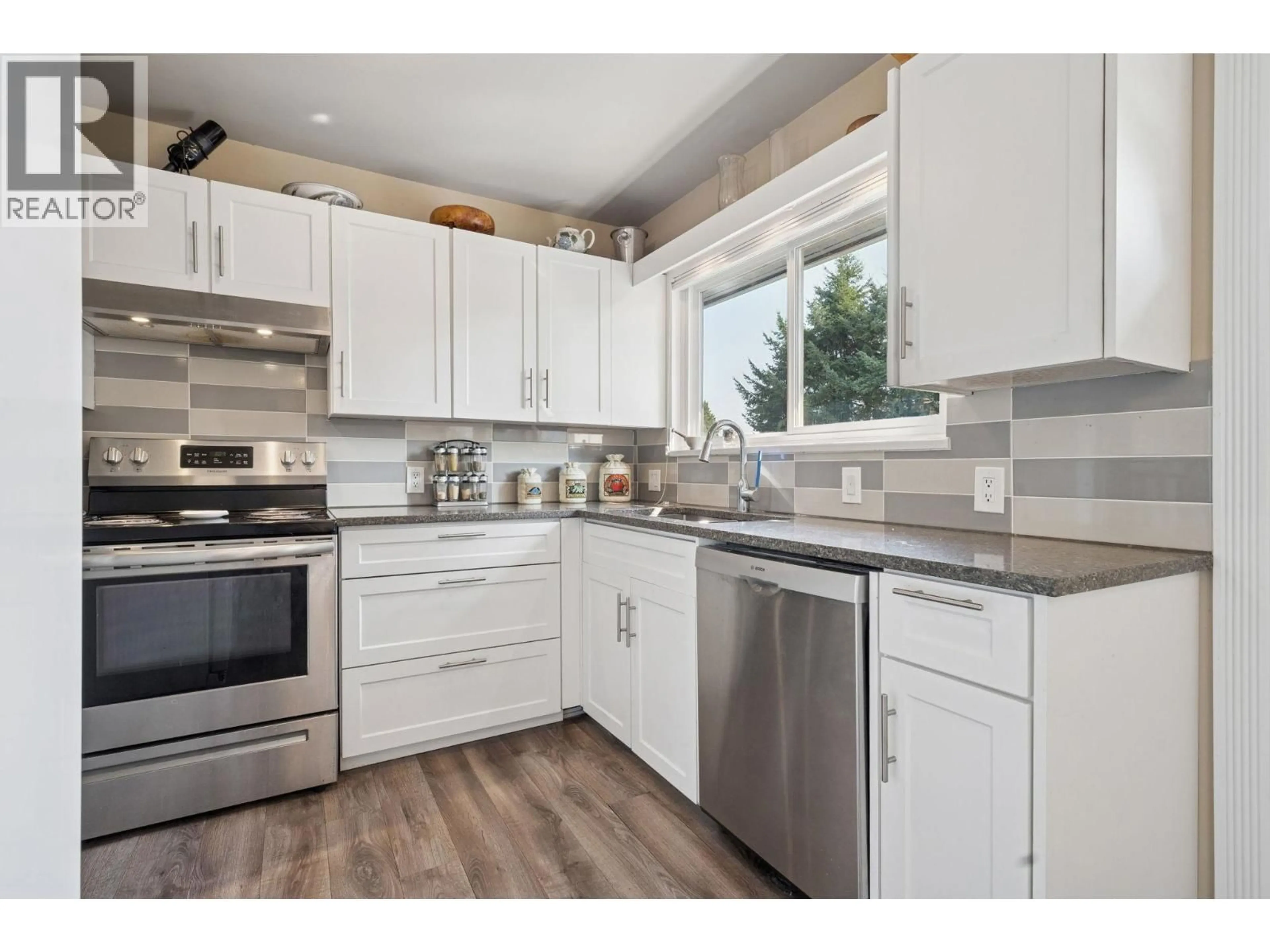 Open concept kitchen, unknown for 1610 SMITH AVENUE, Coquitlam British Columbia V3J2Y3