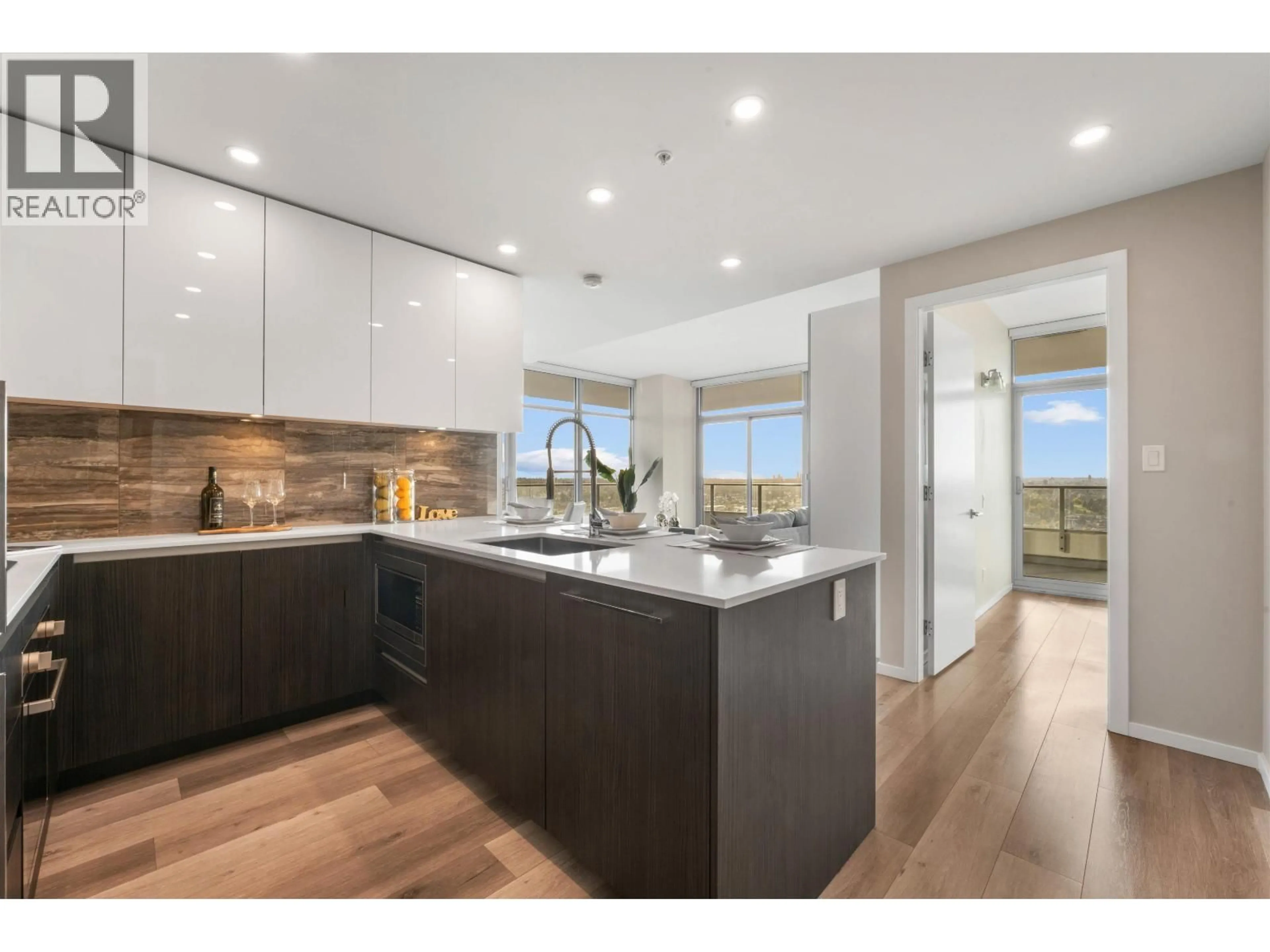 Open concept kitchen, unknown for 3406 - 1888 GILMORE AVENUE, Burnaby British Columbia V5C0L2