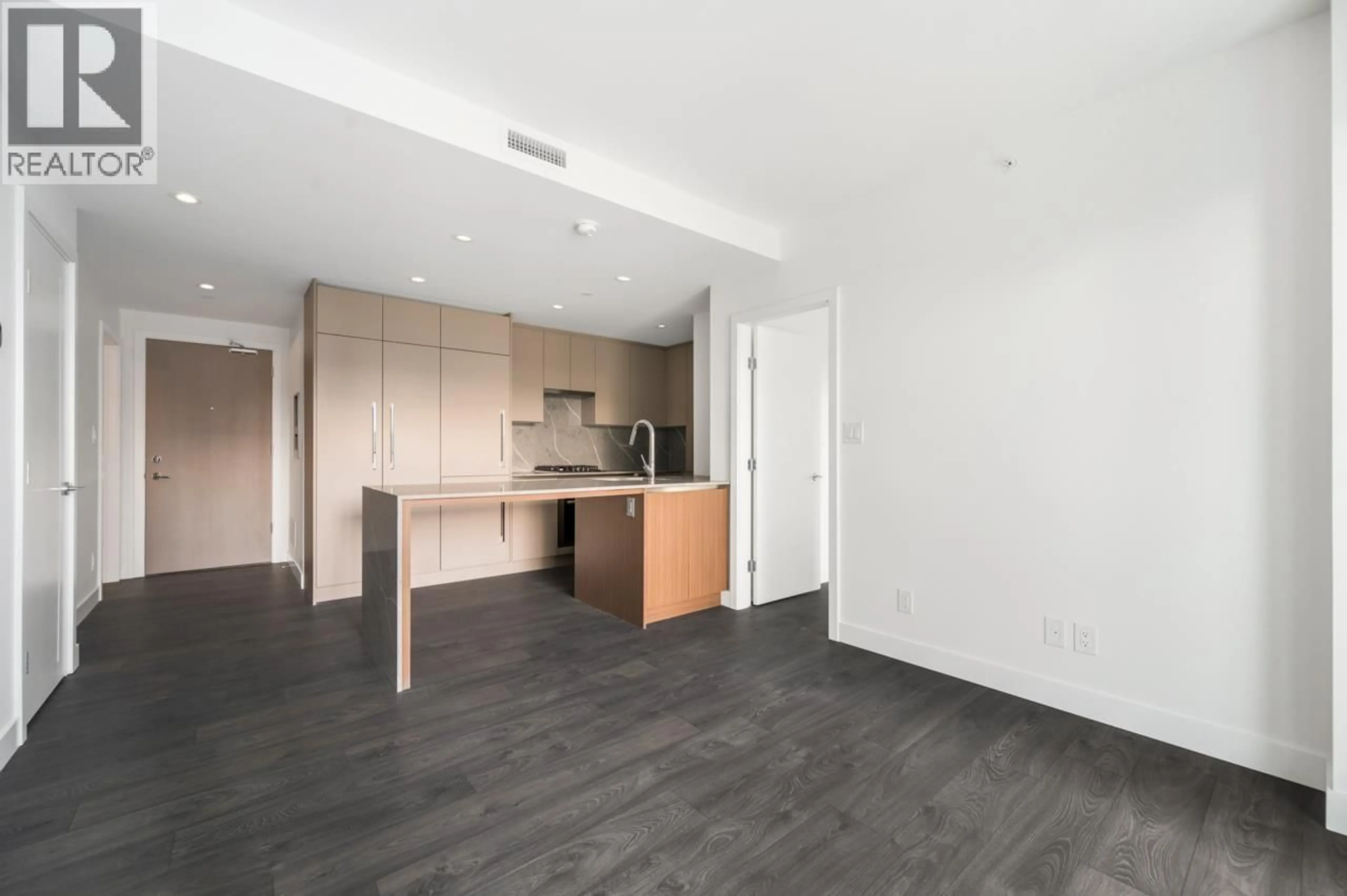 A pic of a room for 706 - 5593 NO. 3 ROAD, Richmond British Columbia V6X0X6