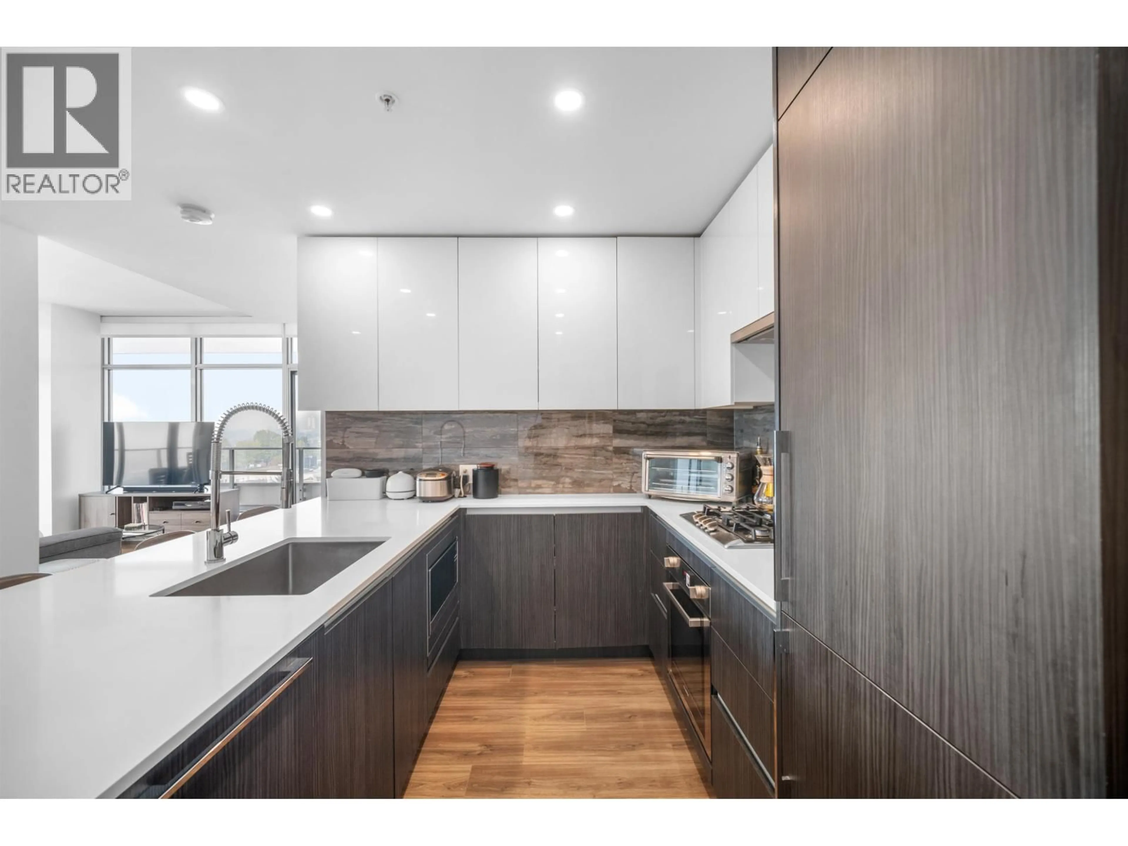 Contemporary kitchen, unknown for 1409 - 1888 GILMORE AVENUE, Burnaby British Columbia V5C0L2