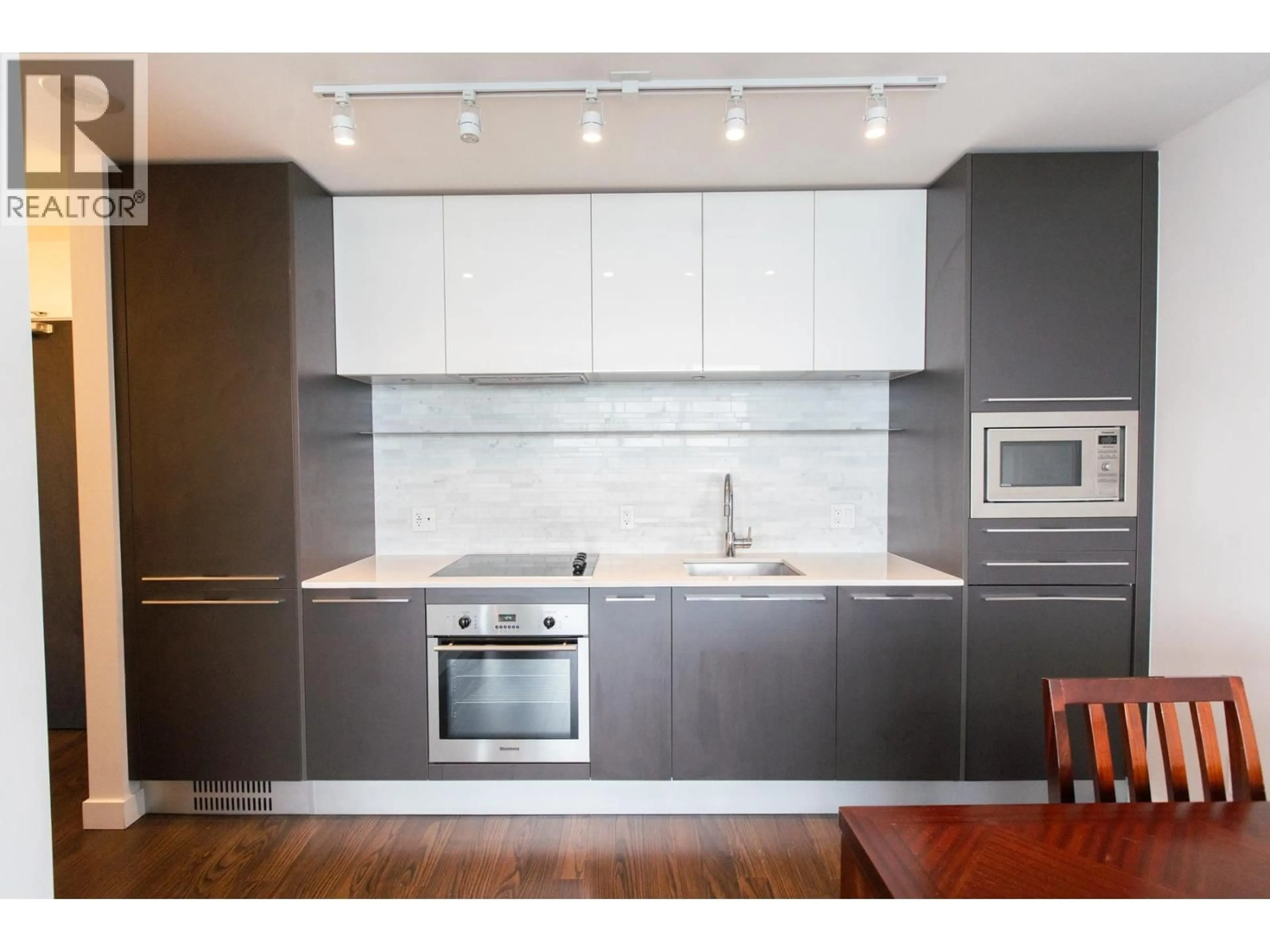 Standard kitchen, wood/laminate floor for 3006 - 8131 NUNAVUT LANE, Vancouver British Columbia V5X0E2