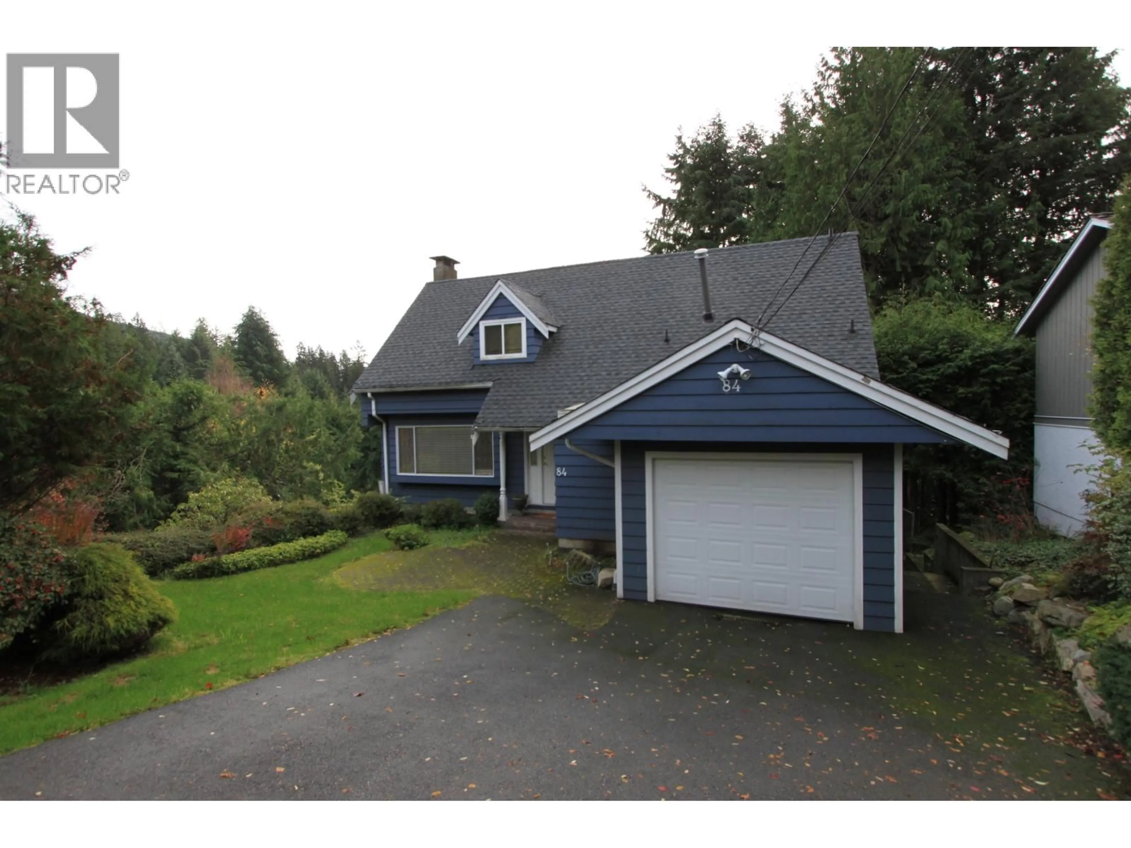 A pic from outside/outdoor area/front of a property/back of a property/a pic from drone, street for 84 LAURIE CRESCENT, West Vancouver British Columbia V7S1B7