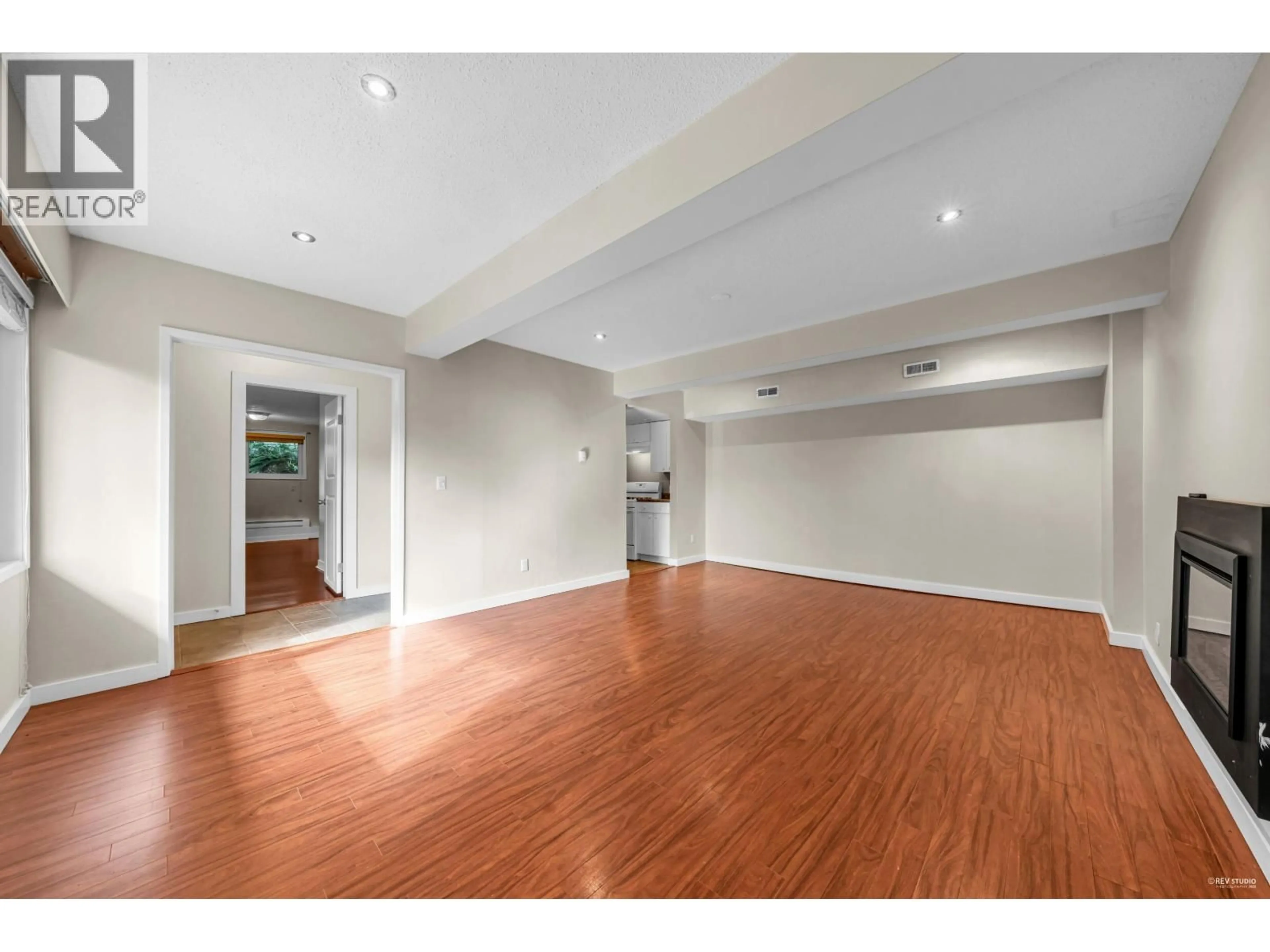 Unknown for 84 LAURIE CRESCENT, West Vancouver British Columbia V7S1B7