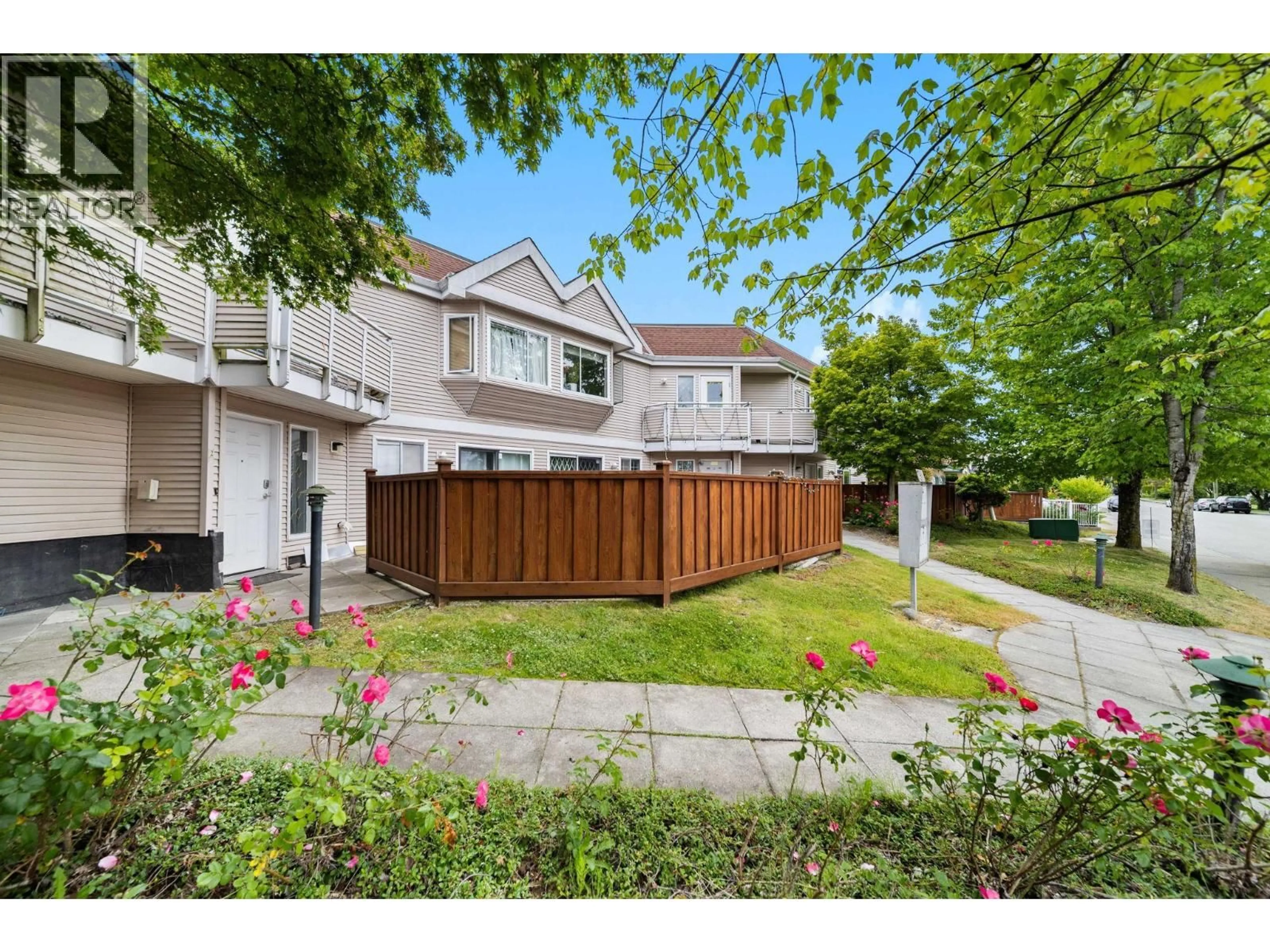 A pic from outside/outdoor area/front of a property/back of a property/a pic from drone, street for 7 - 7901 13TH AVENUE, Burnaby British Columbia V3N2E8