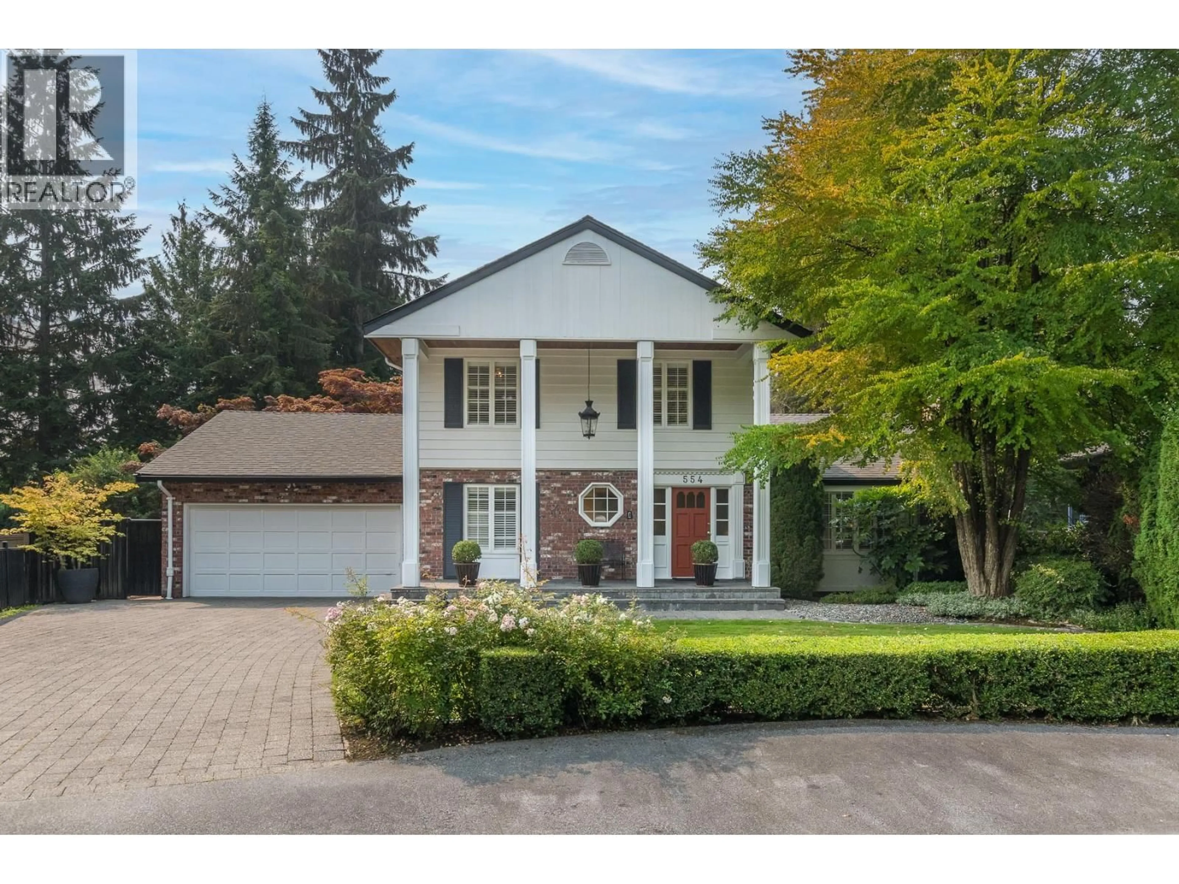 Home with brick exterior material, street for 554 NEWCROFT PLACE, West Vancouver British Columbia V7T1W8