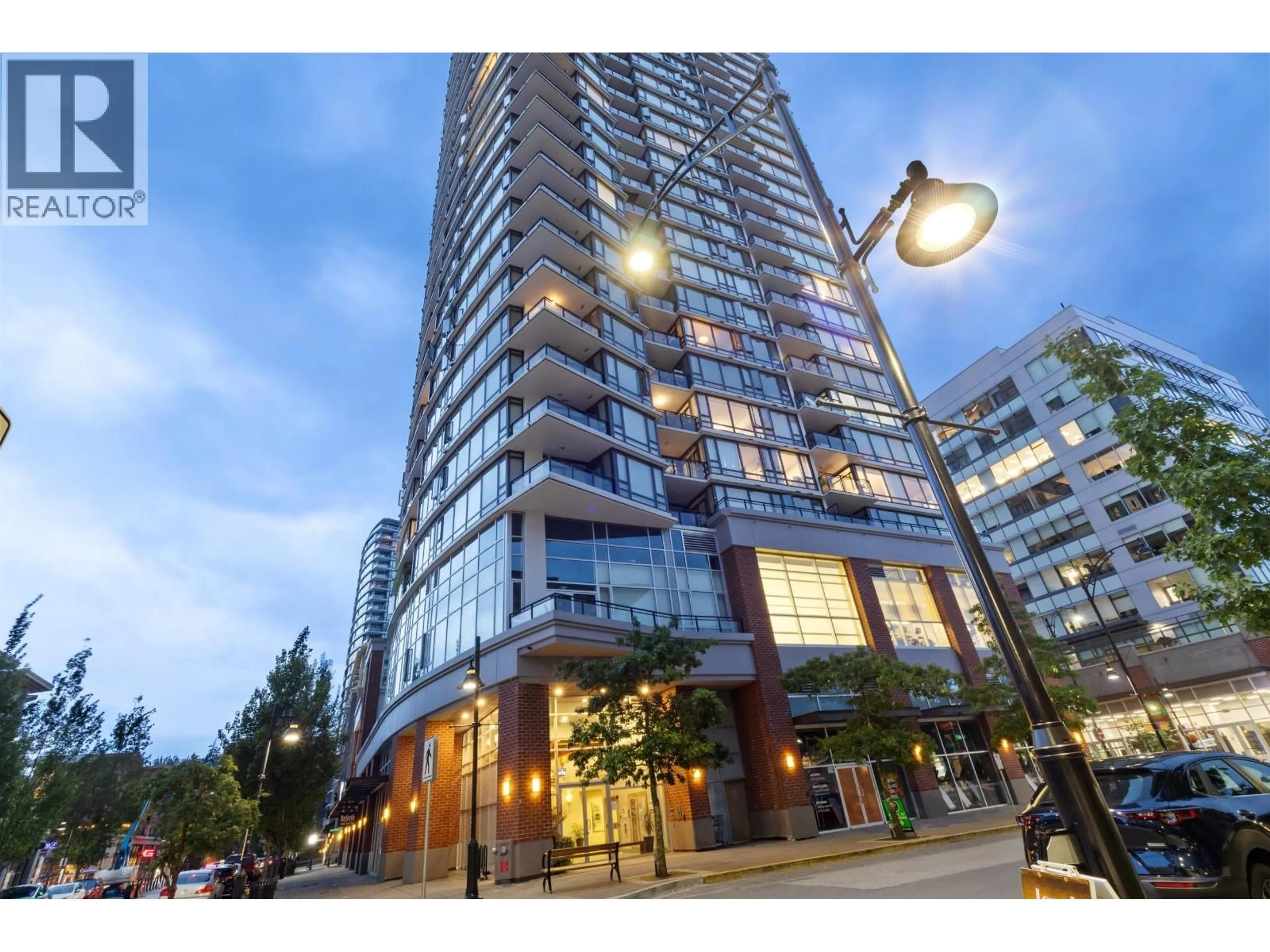 Indoor foyer for 1607 - 400 CAPILANO ROAD, Port Moody British Columbia V3H0E1