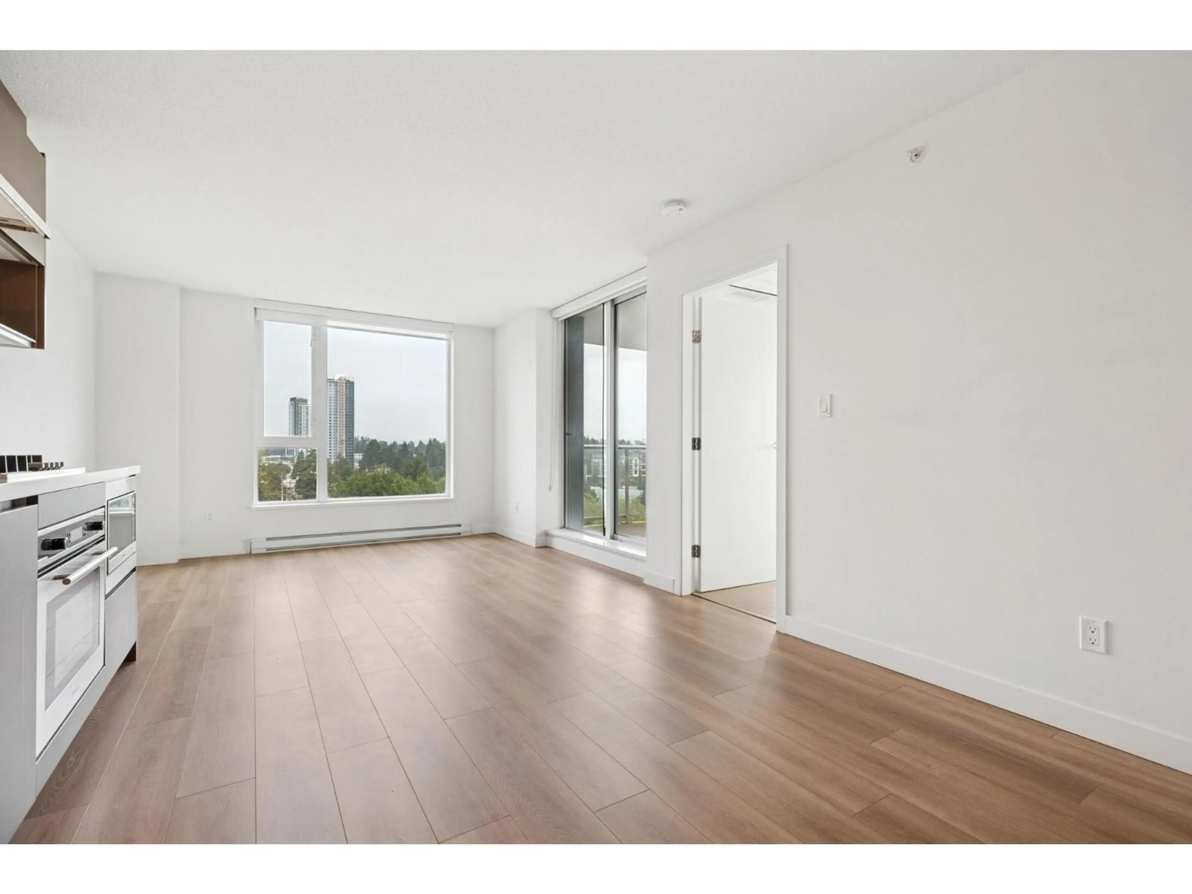 A pic of a room for 1512 - 13696 100, Surrey British Columbia V3T0L5