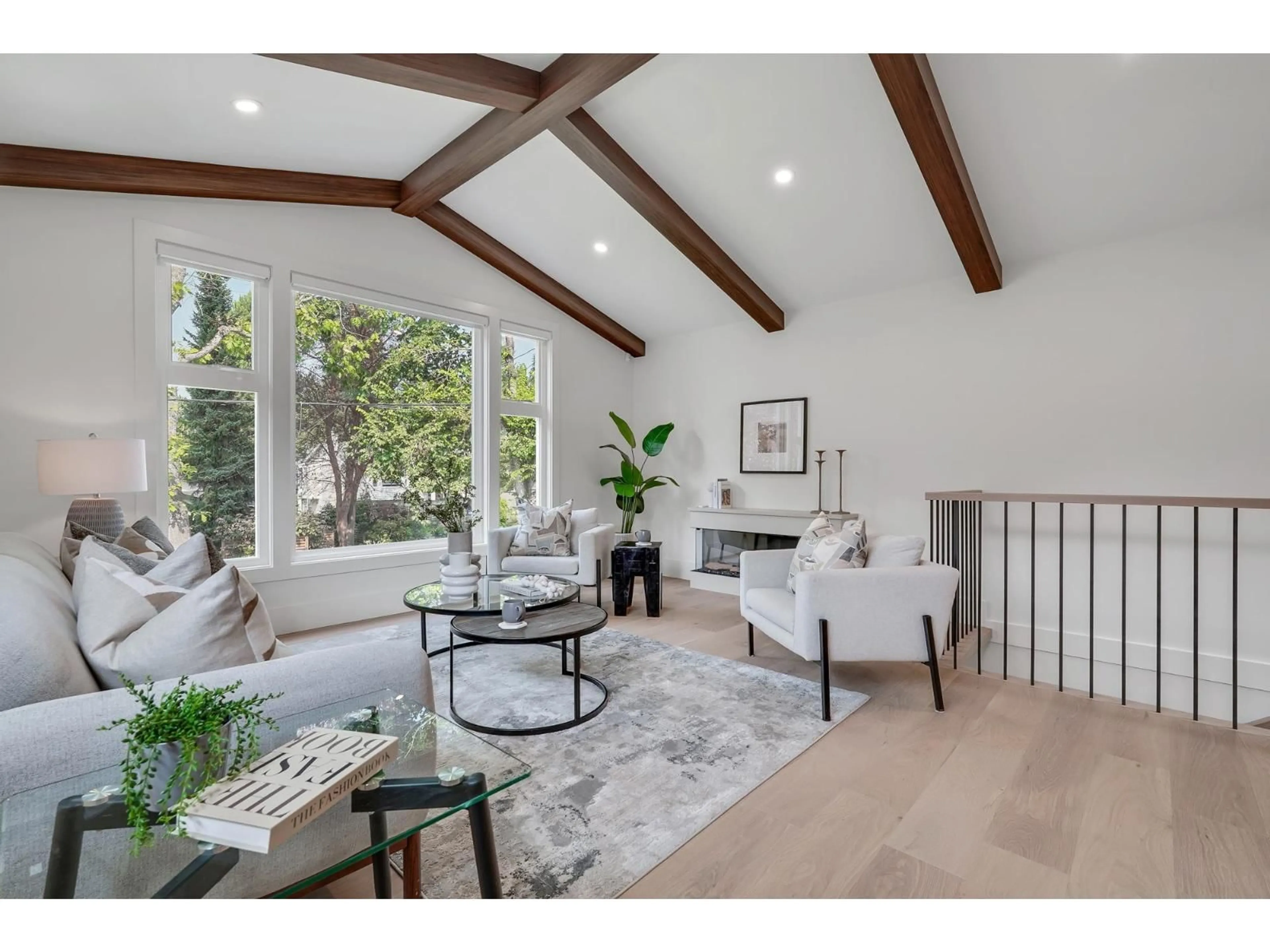 Living room with furniture, unknown for 12660 14B, Surrey British Columbia V4A1J6