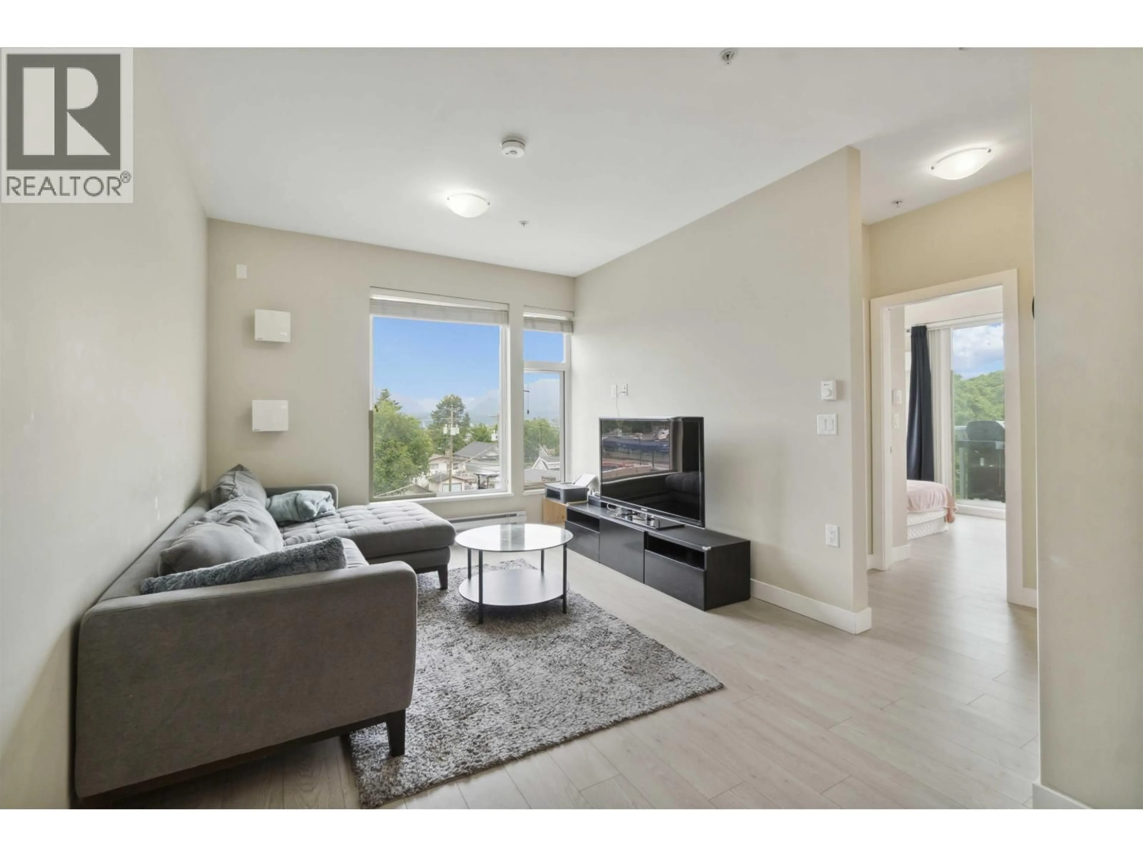 Living room with furniture, unknown for PH8 - 1838 RENFREW STREET, Vancouver British Columbia V5M3H9