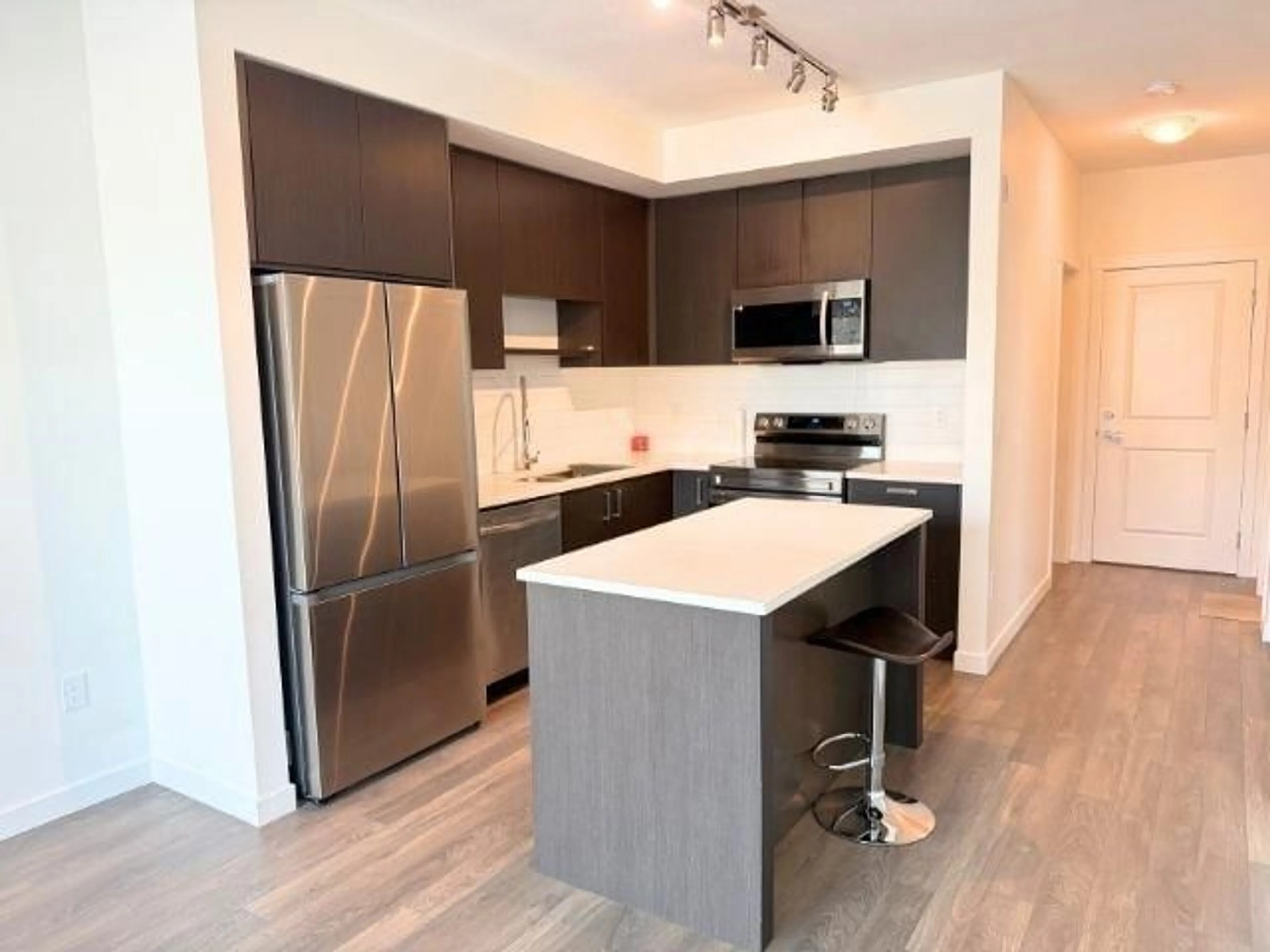 Standard kitchen, wood/laminate floor for 307 - 15858 FRASER, Surrey British Columbia V4N6X4