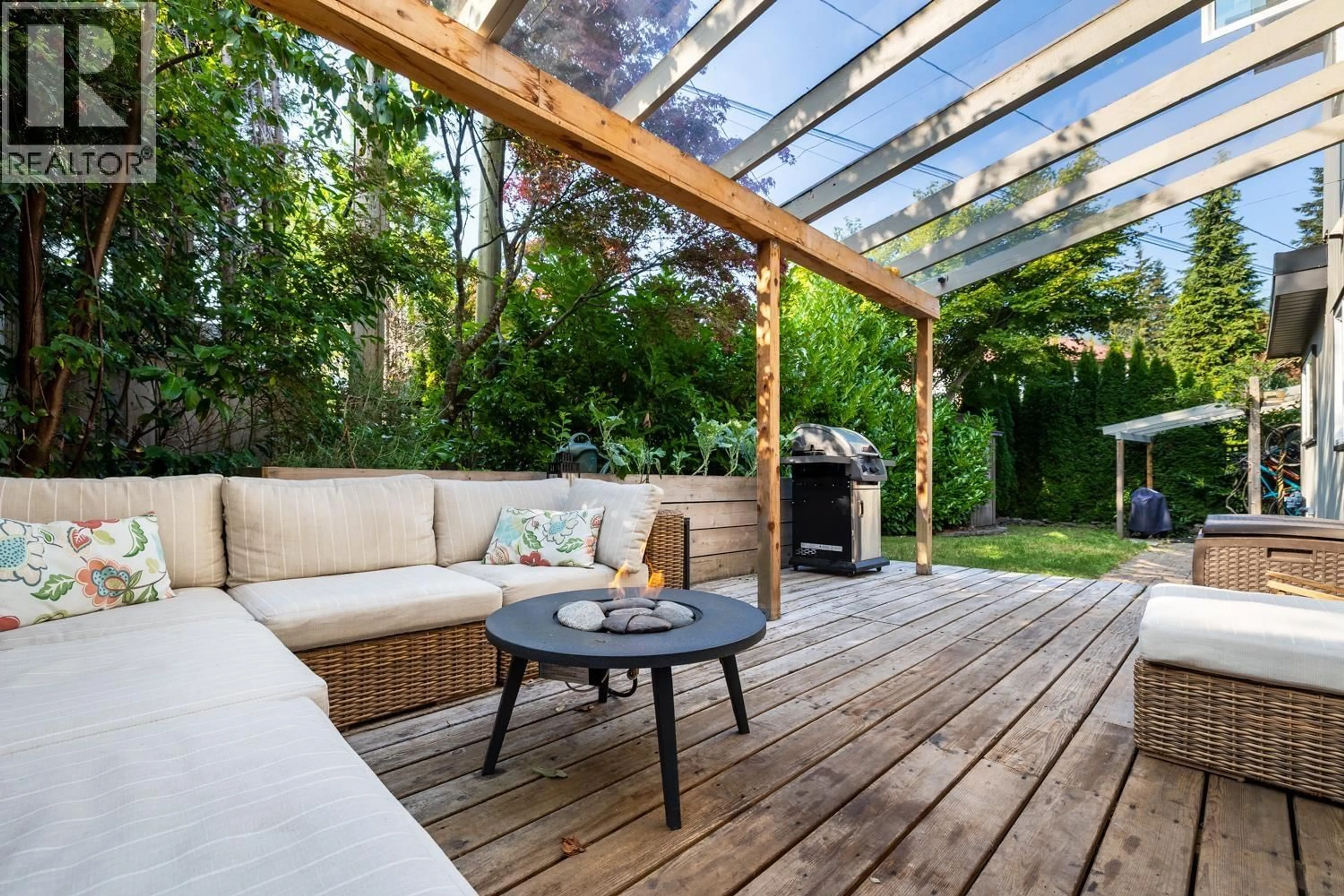Patio, unknown for 3680 EDGEMONT BOULEVARD, North Vancouver British Columbia V7R2P7