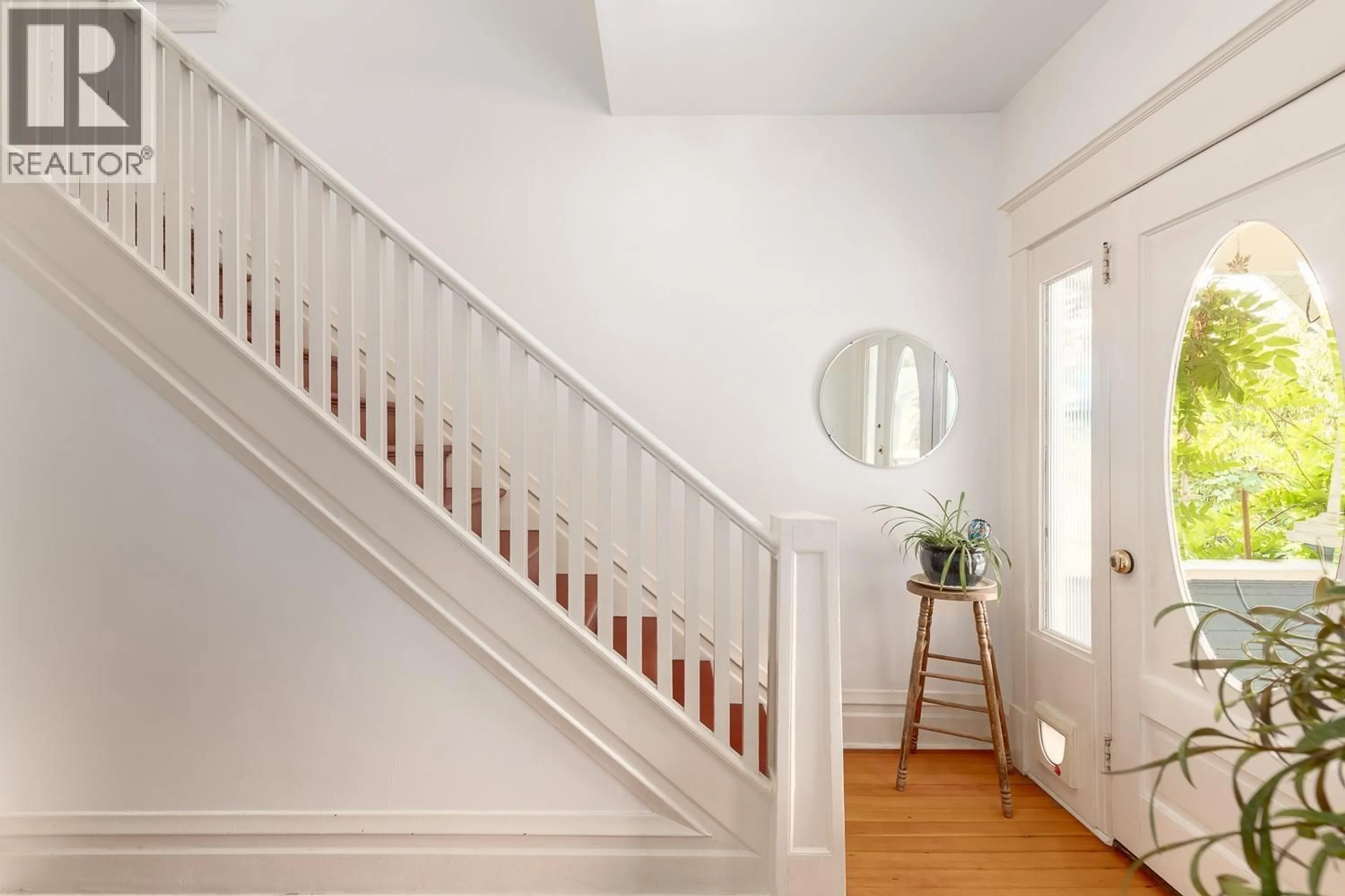 Stairs for 2025 CHARLES STREET, Vancouver British Columbia V5L2V1