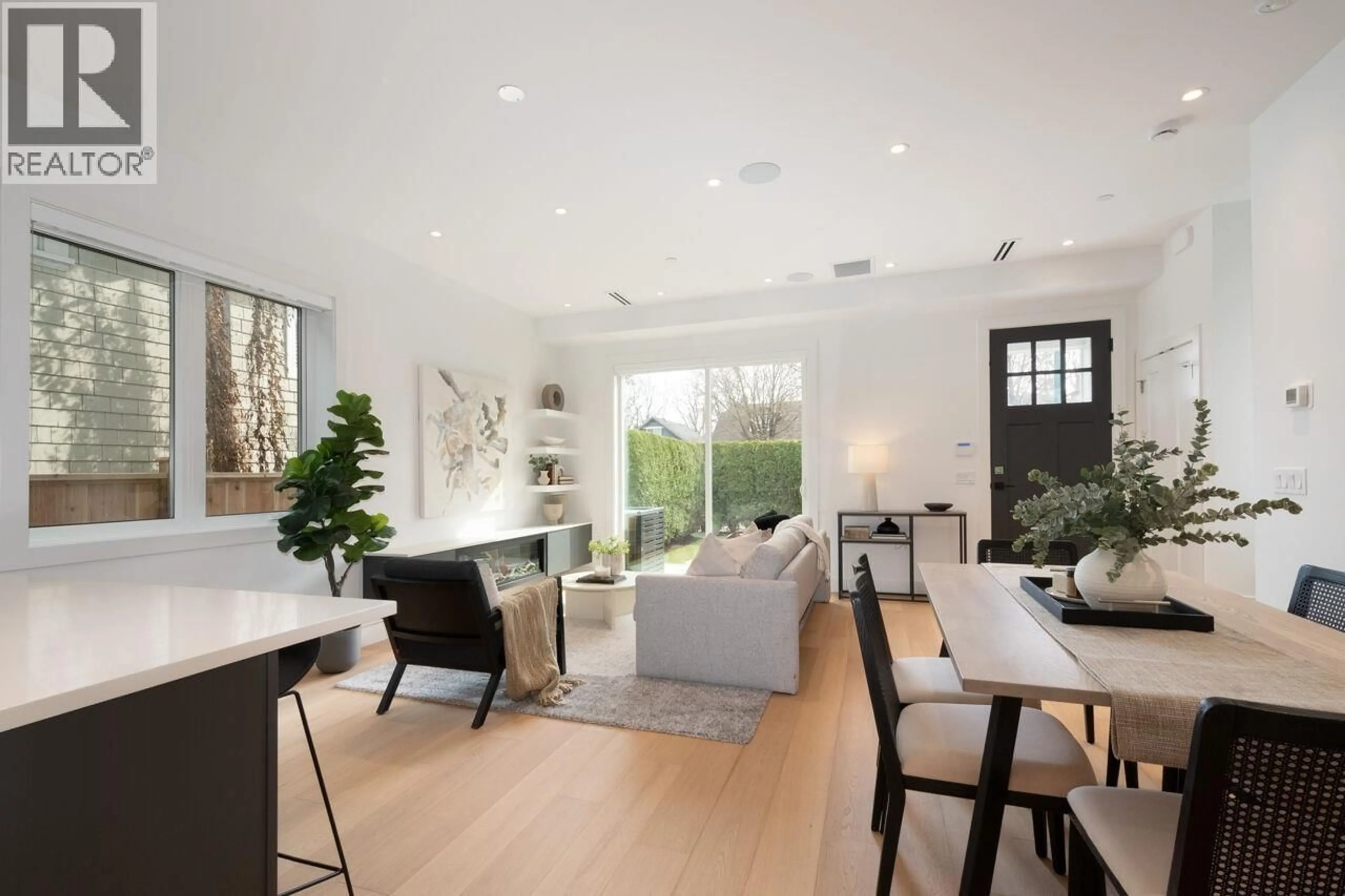 Living room with furniture, unknown for 2725 MCGILL STREET, Vancouver British Columbia V5K1H4