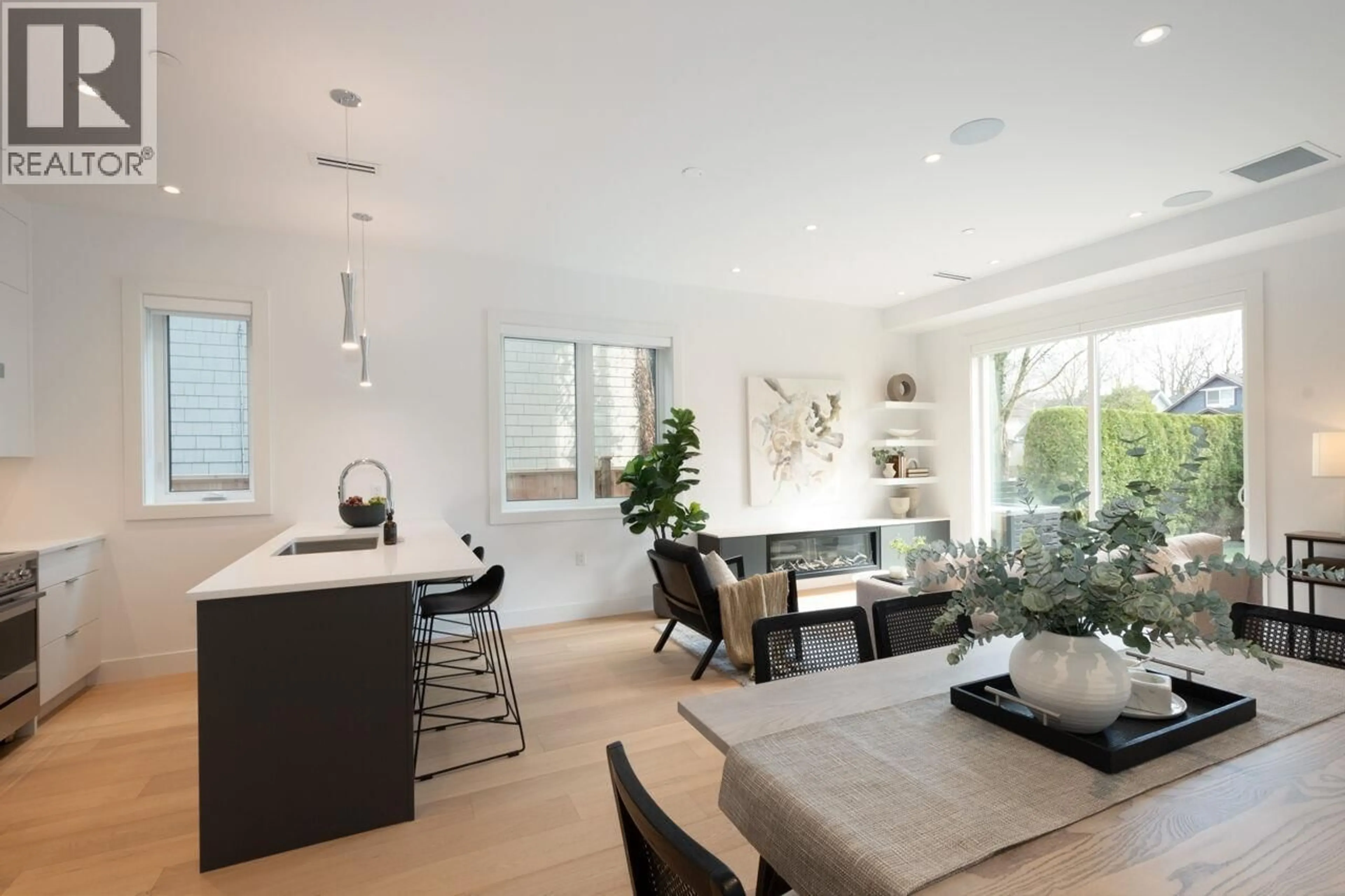 Open concept kitchen, unknown for 2725 MCGILL STREET, Vancouver British Columbia V5K1H4