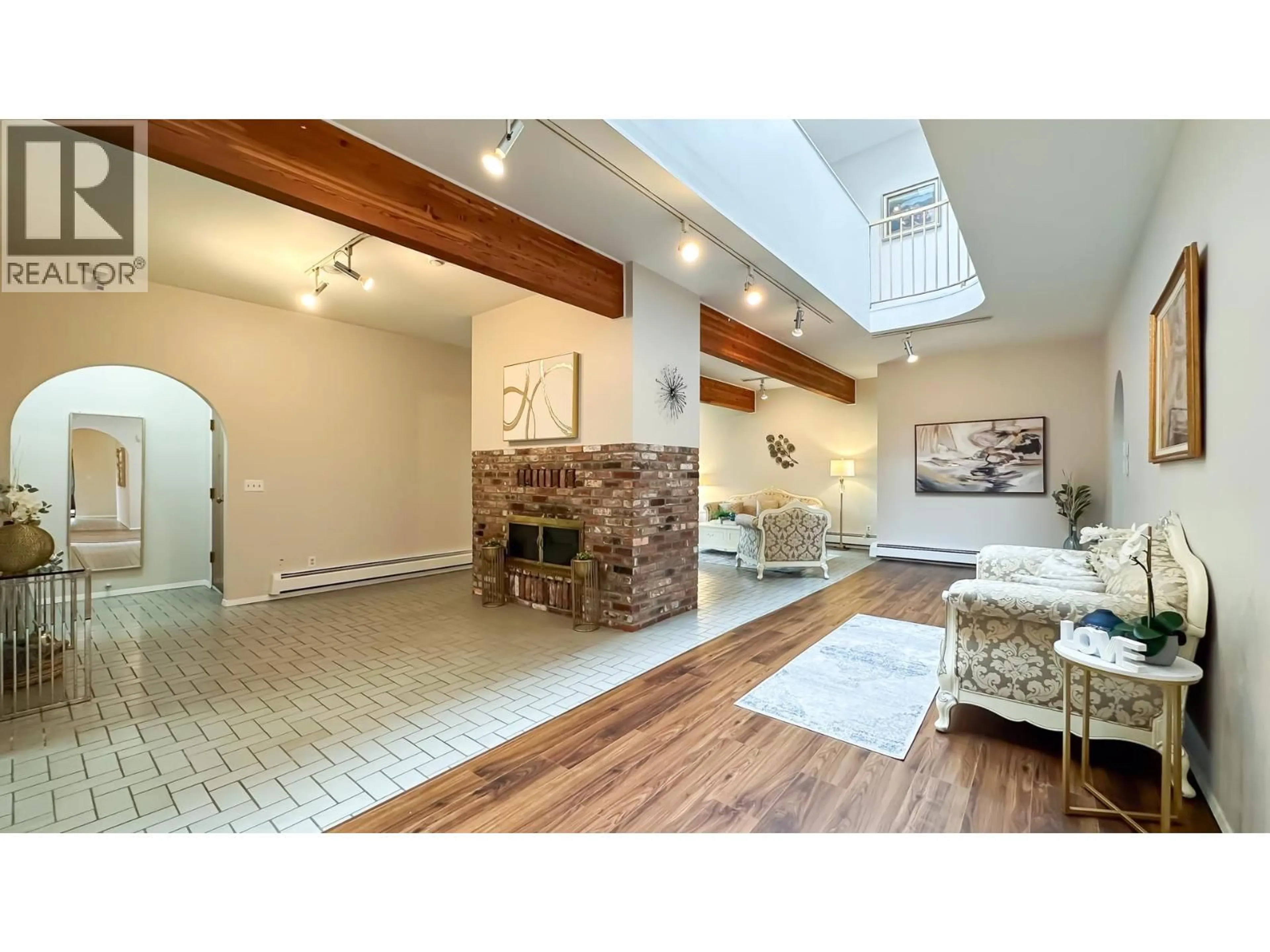 Unknown for 2236 18TH AVENUE, Vancouver British Columbia V6L1A6