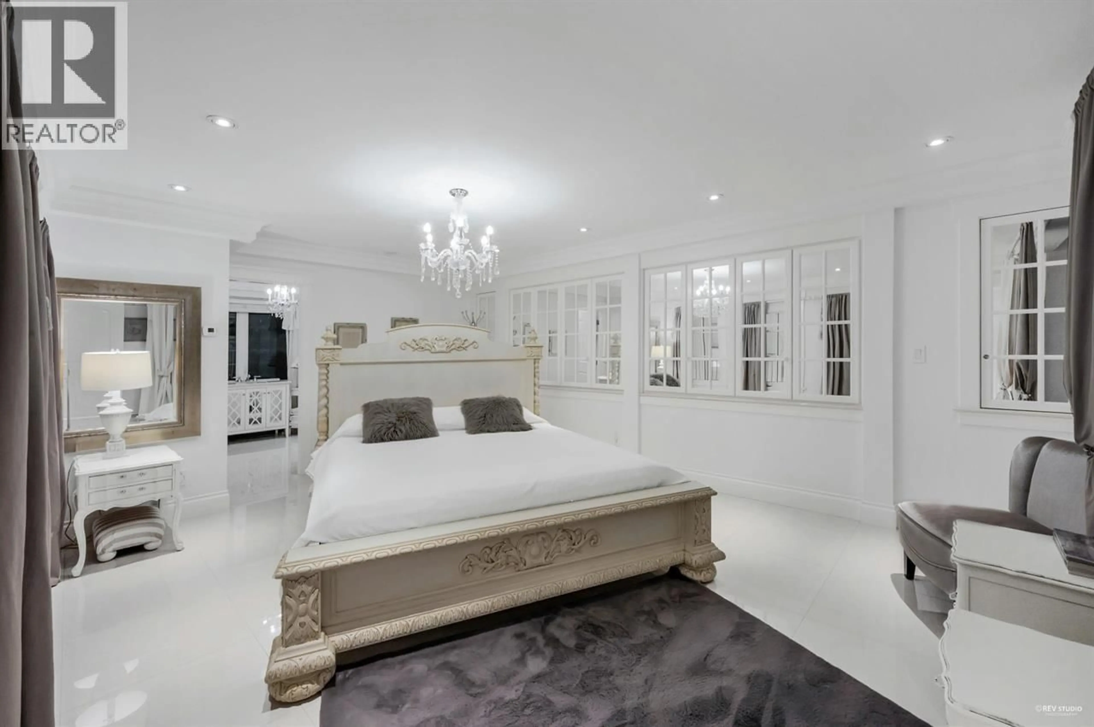 Bedroom with bed, unknown for 4511 CAPILANO ROAD, North Vancouver British Columbia V7R4K2