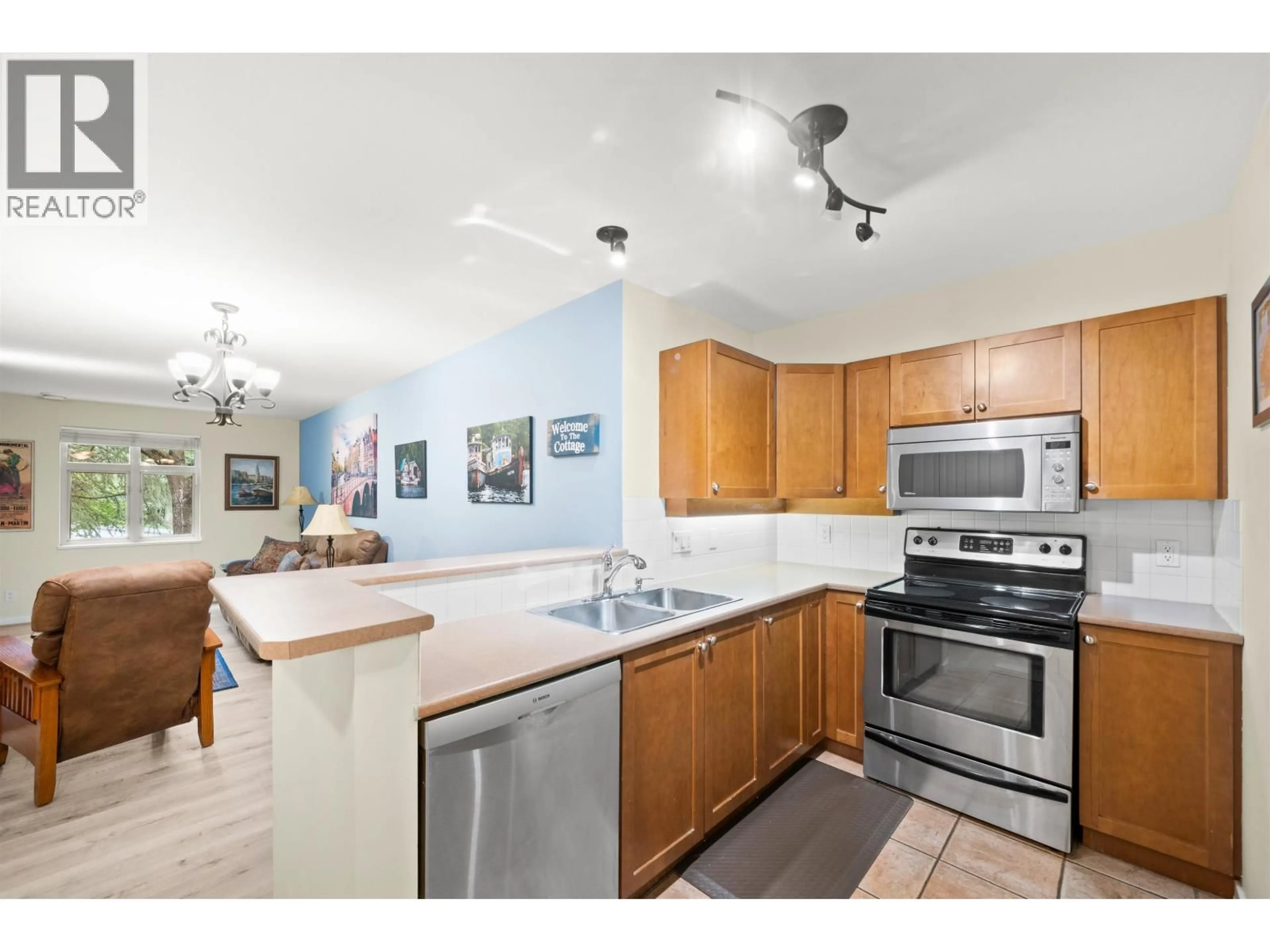 Unknown for 214 - 18 SMOKEY SMITH PLACE, New Westminster British Columbia V3L5V3