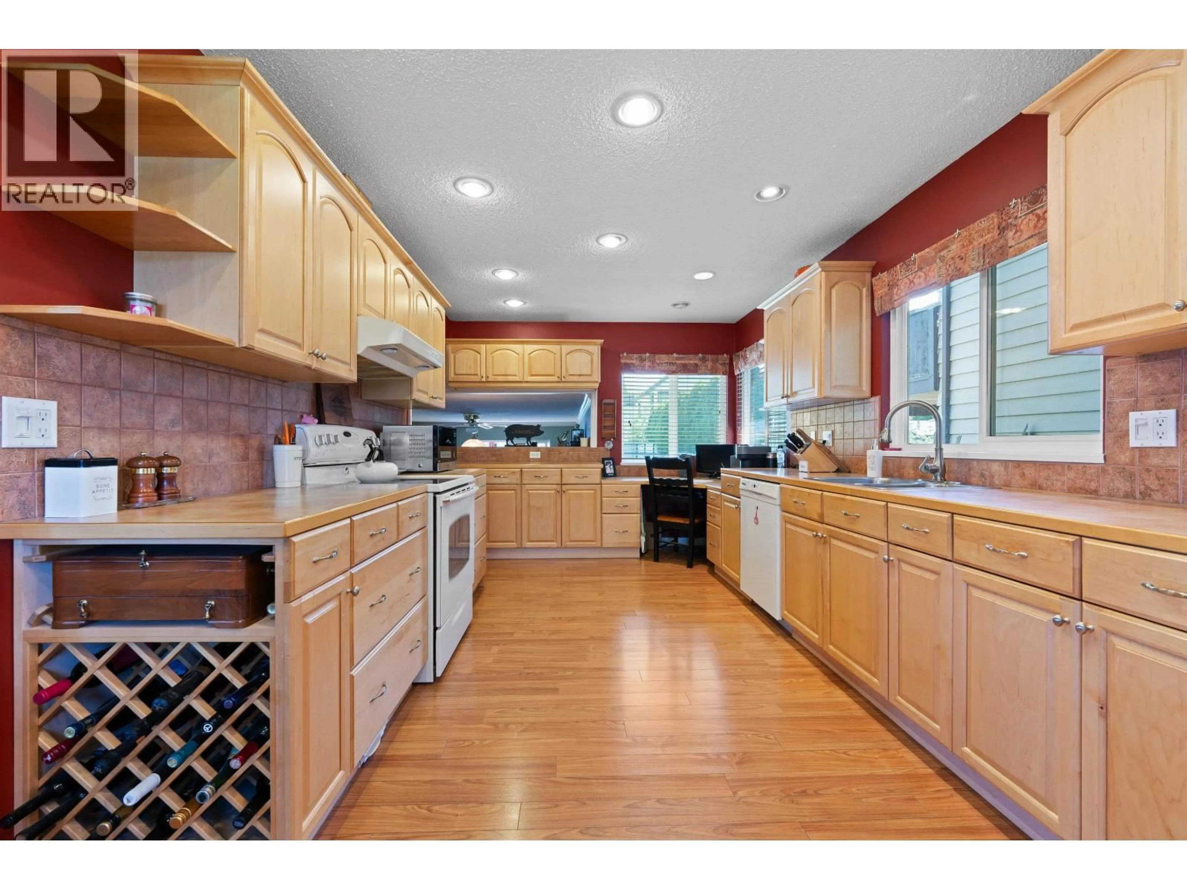 Open concept kitchen, unknown for 4614 54 STREET, Ladner British Columbia V4K3V2