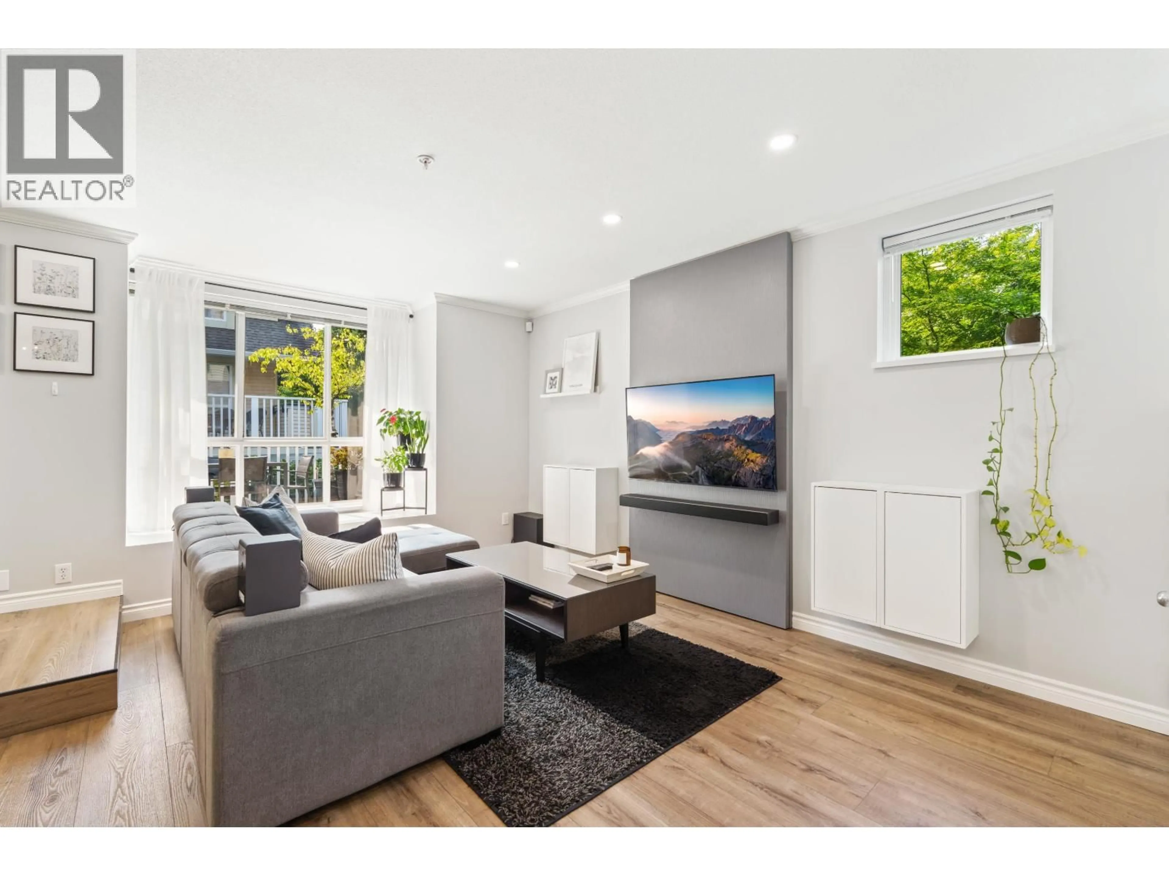 Living room with furniture, unknown for 26 - 7128 STRIDE AVENUE, Burnaby British Columbia V3N1T5