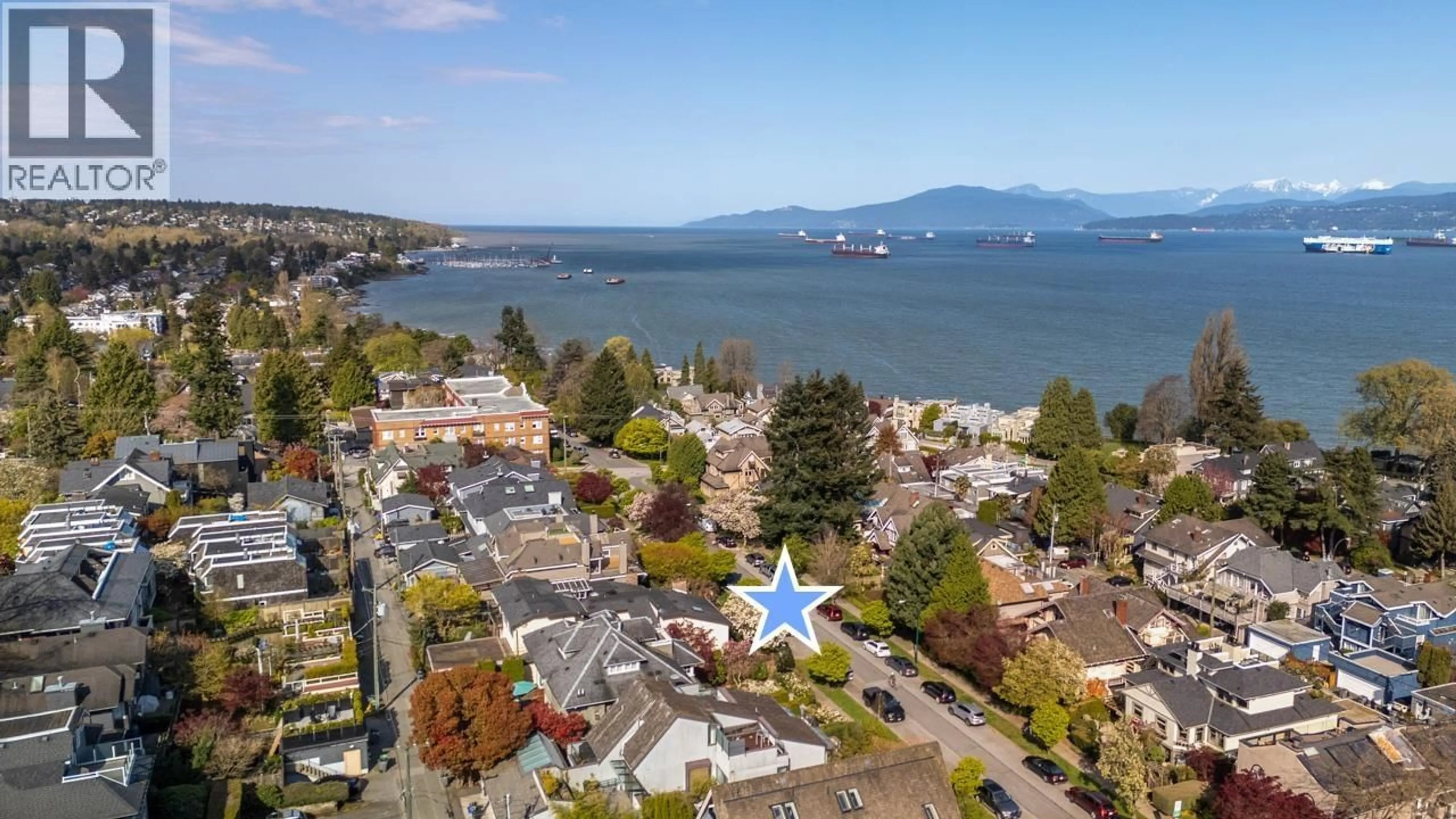 A pic from outside/outdoor area/front of a property/back of a property/a pic from drone, water/lake/river/ocean view for 2542 YORK AVENUE, Vancouver British Columbia V6K1E3