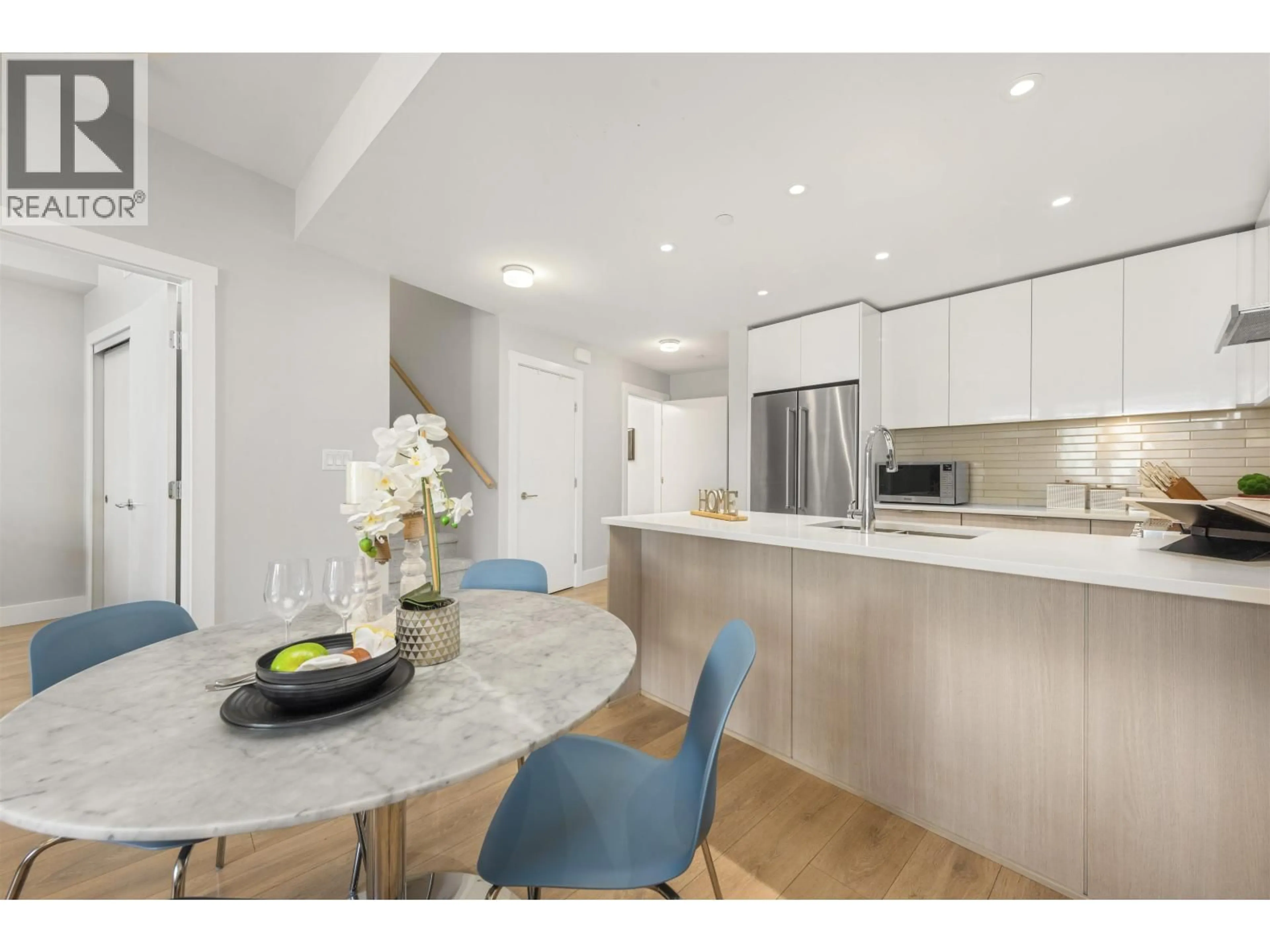 Open concept kitchen, unknown for 3574 SAWMILL CRESCENT, Vancouver British Columbia V5S0H5