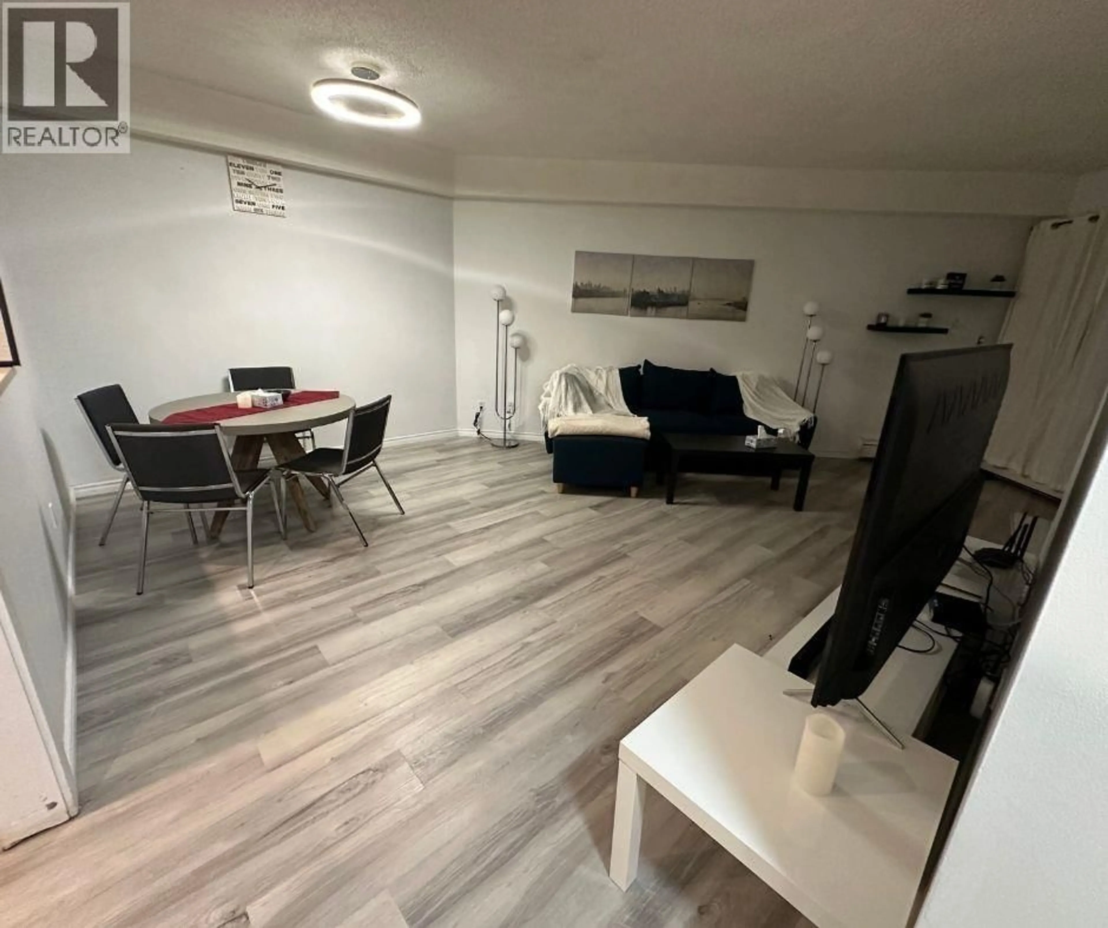 Living room with furniture, wood/laminate floor for 119 - 8511 WESTMINSTER HIGHWAY, Richmond British Columbia V6X3H7