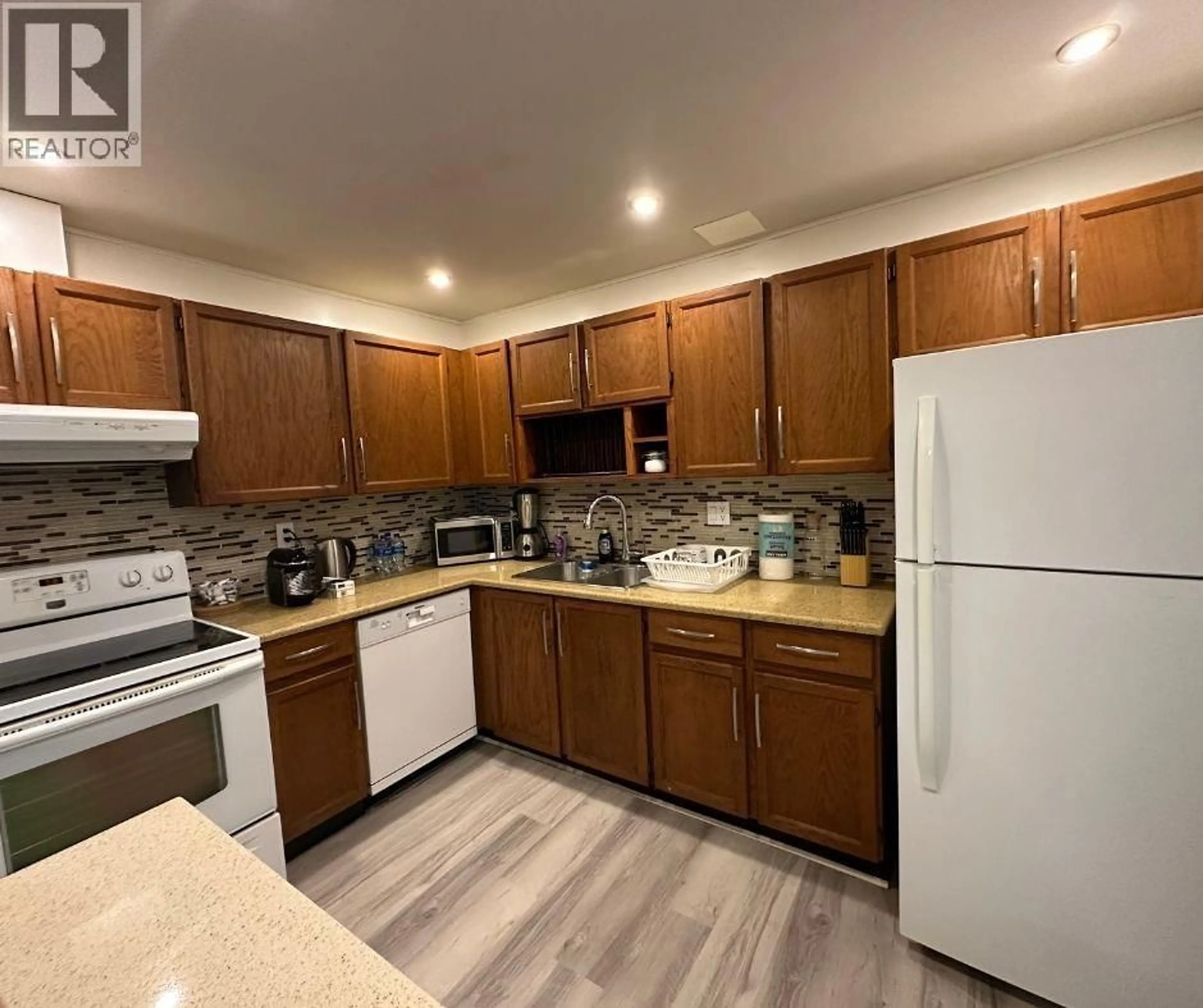 Standard kitchen, unknown for 119 - 8511 WESTMINSTER HIGHWAY, Richmond British Columbia V6X3H7