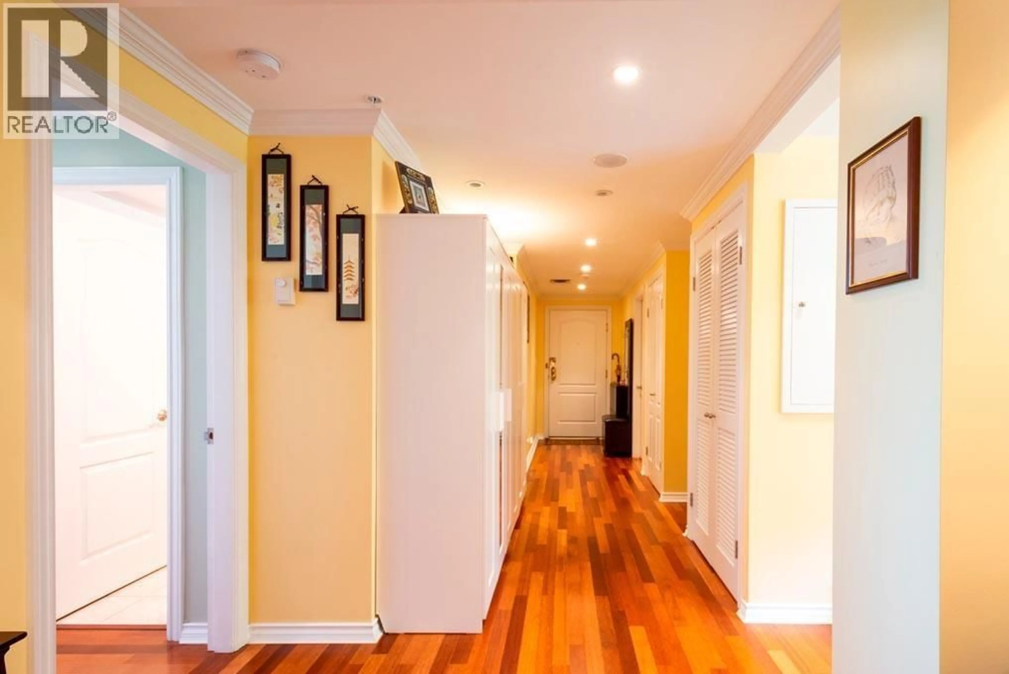 Indoor entryway for 304 - 1233 BEACH AVENUE, Vancouver British Columbia V6E1V4