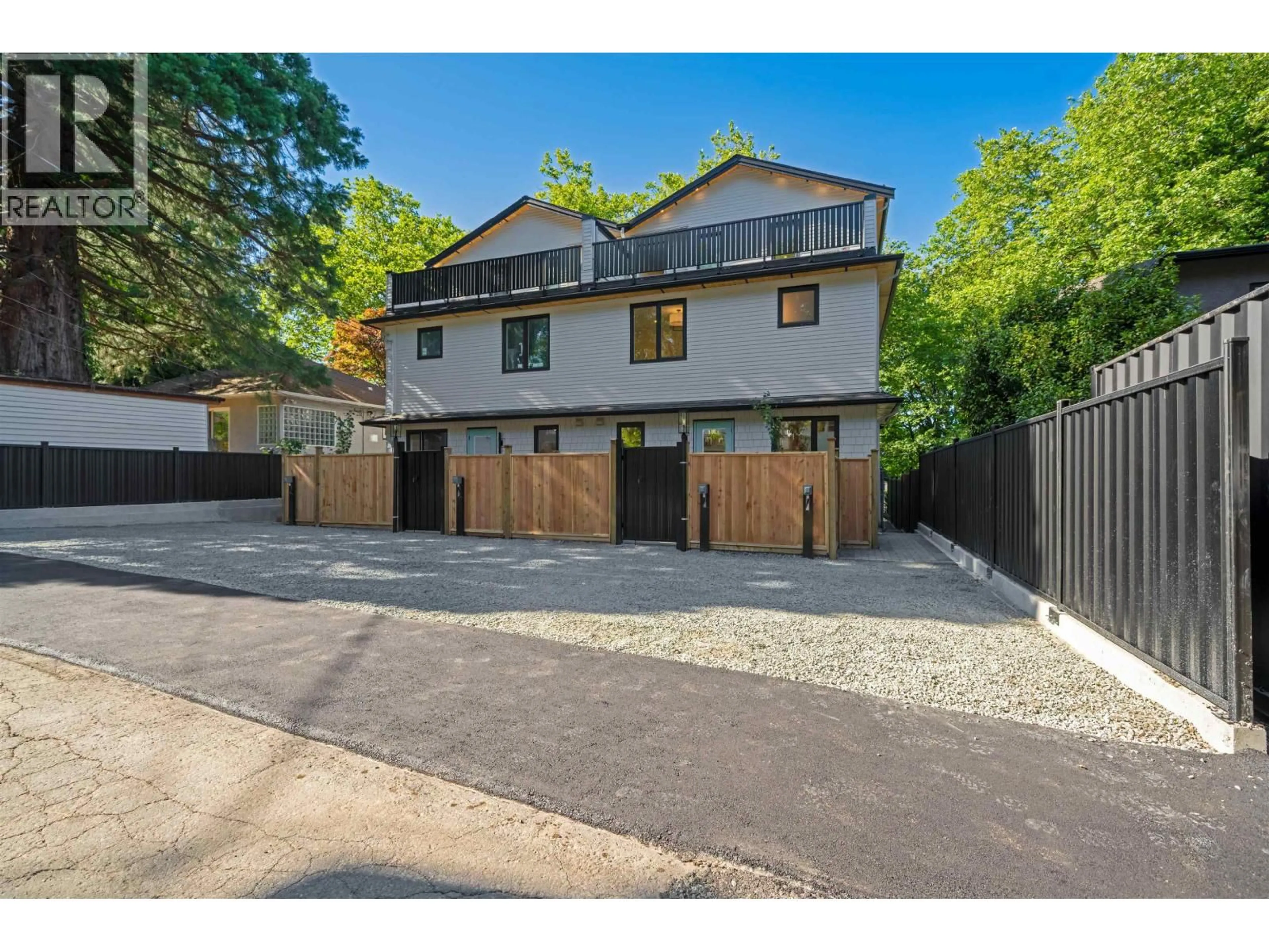 A pic from outside/outdoor area/front of a property/back of a property/a pic from drone, street for 4 - 3836 8TH AVENUE, Vancouver British Columbia V6R1Z4