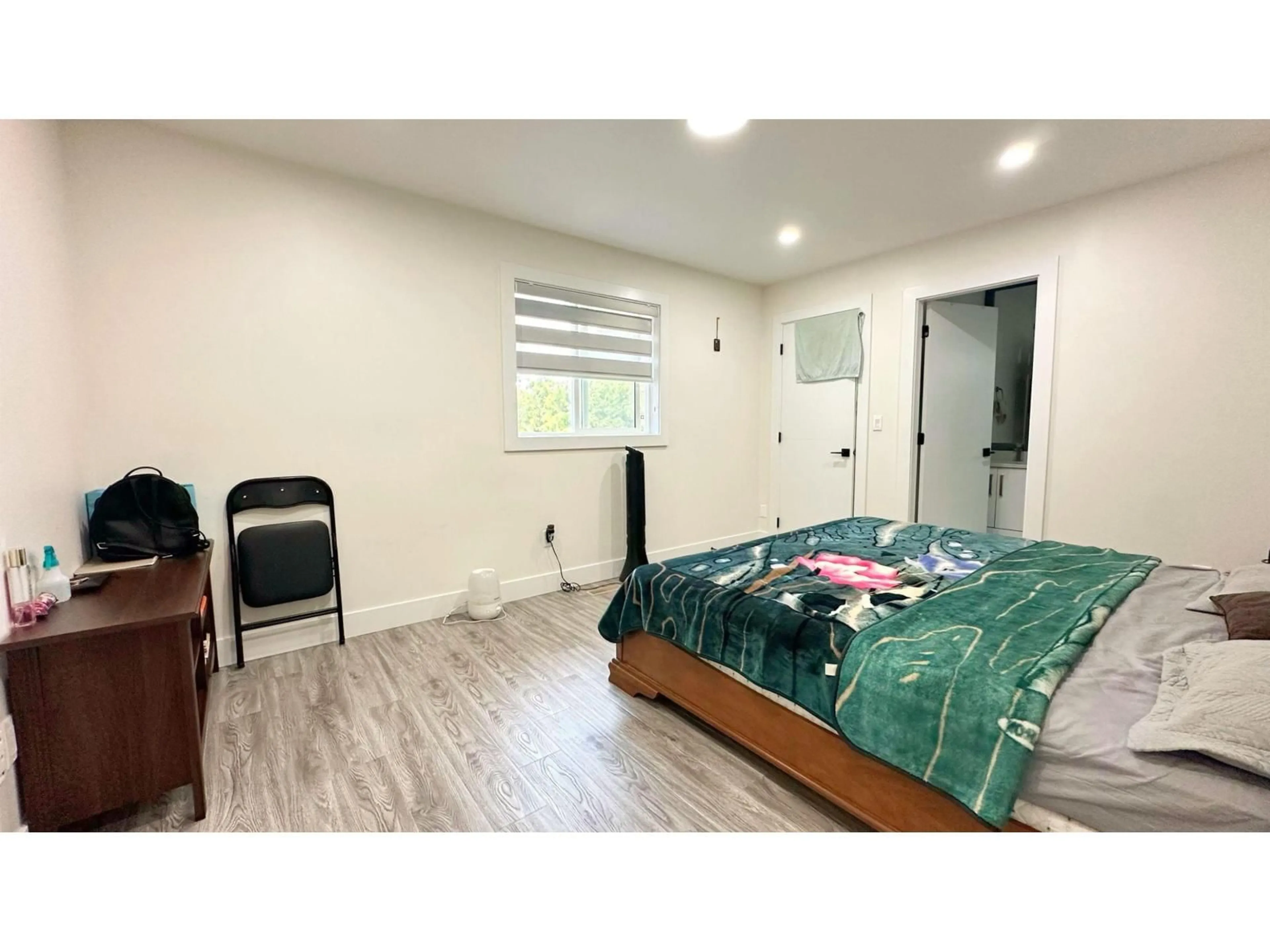 A pic of a room for 13017 64, Surrey British Columbia V3W1X8