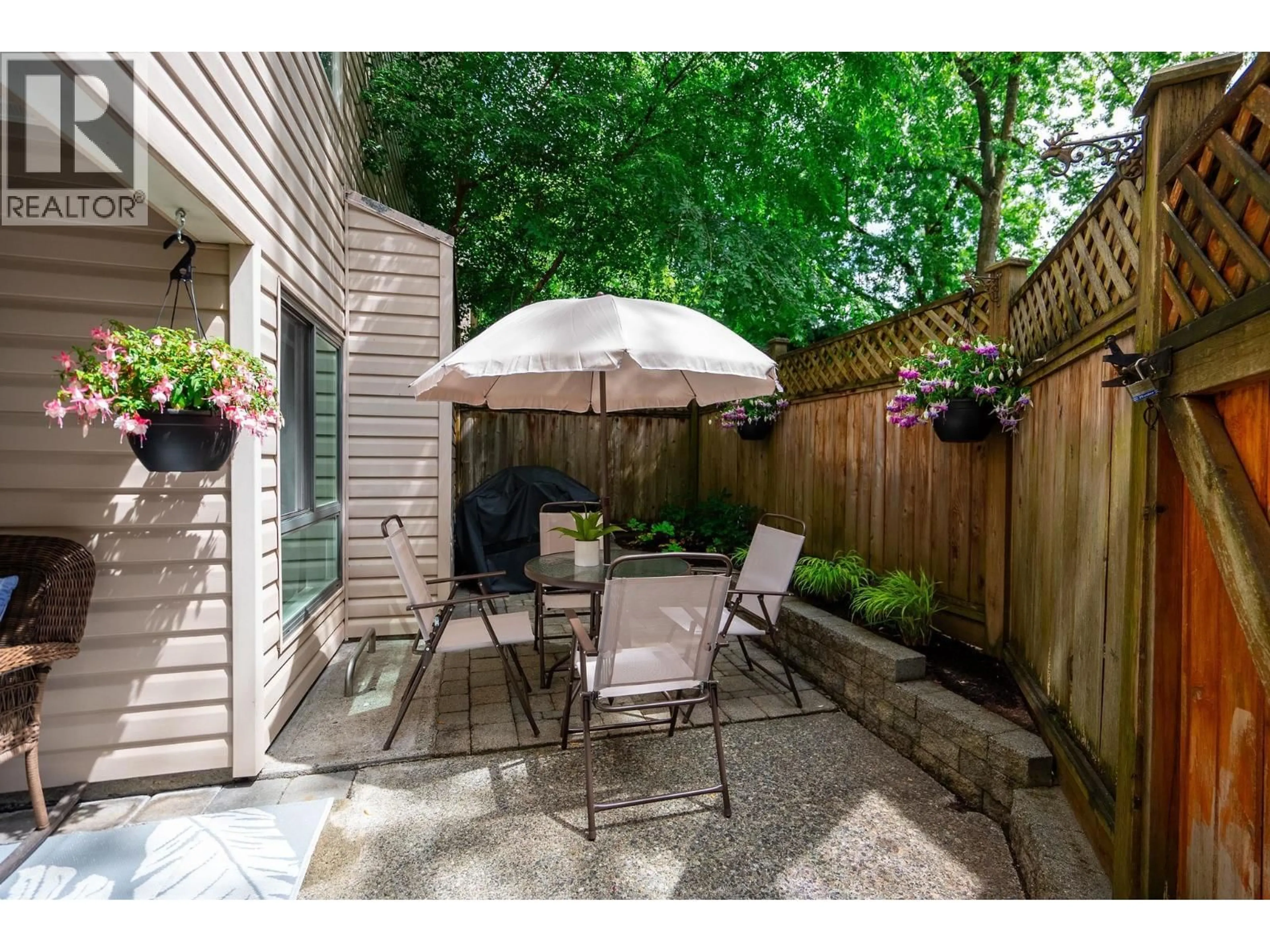 Patio, street for 106 - 825 7TH AVENUE, Vancouver British Columbia V5T1P4