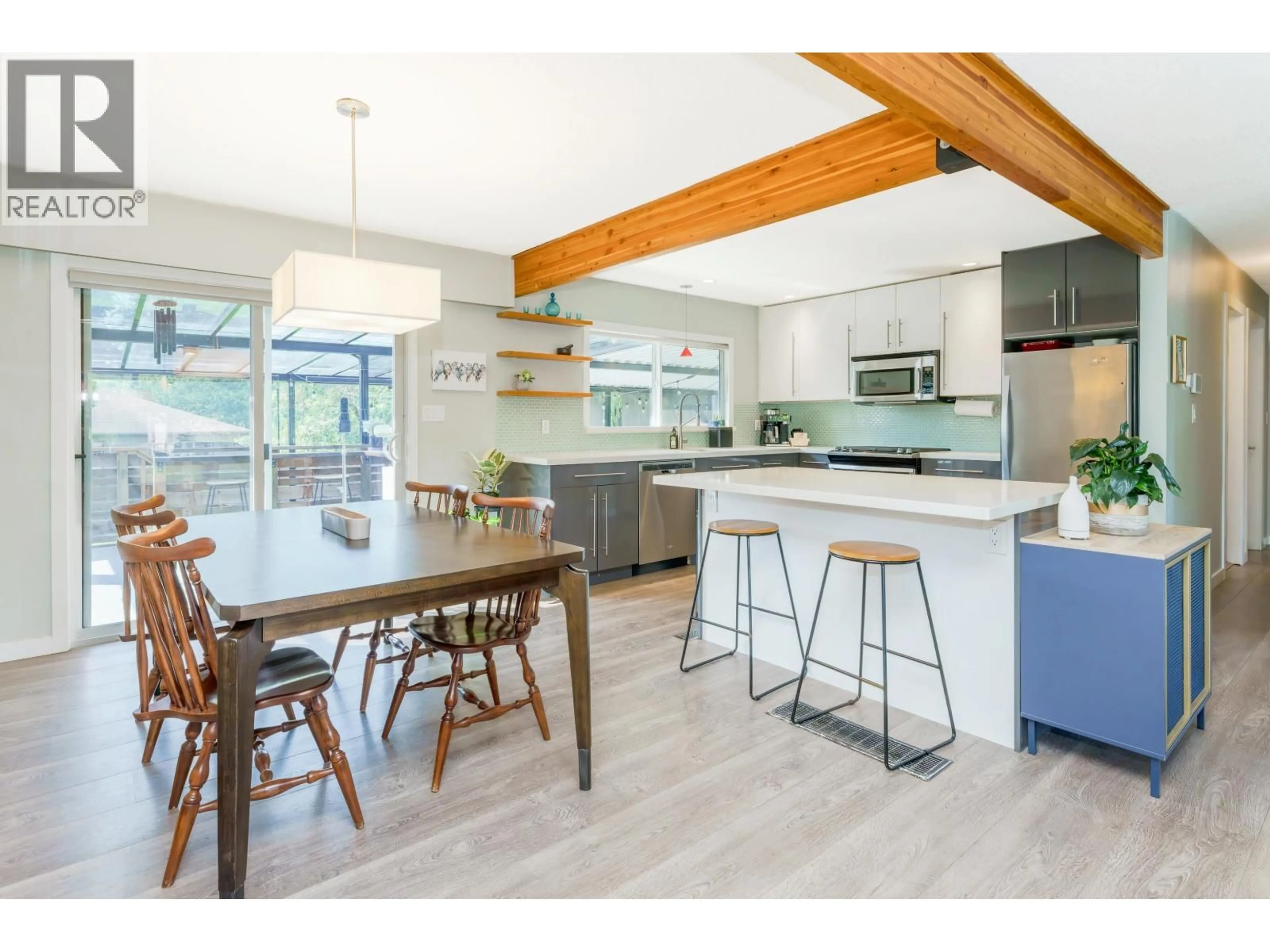 Open concept kitchen, wood/laminate floor for 12209 214 STREET, Maple Ridge British Columbia V2X5E3