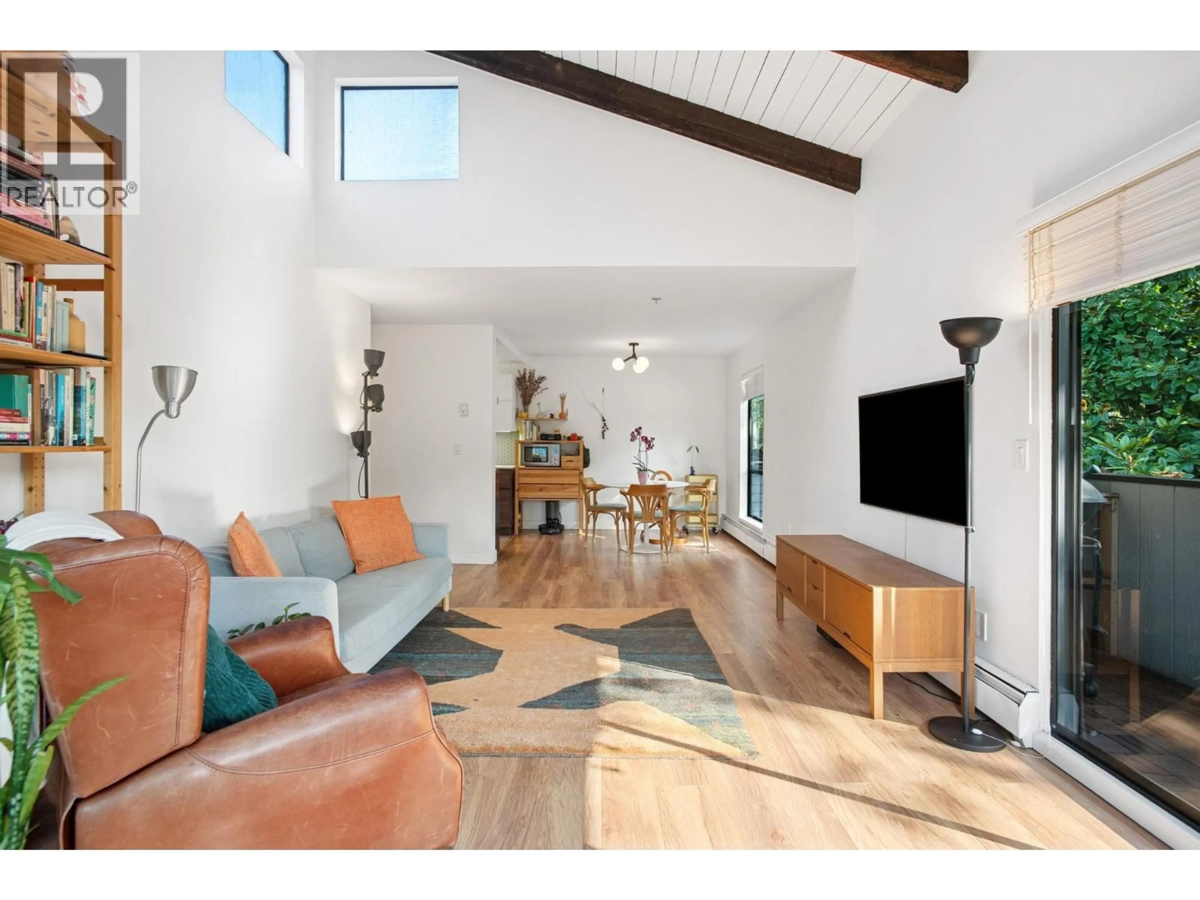 Living room with furniture, unknown for 303 - 2277 MCGILL STREET, Vancouver British Columbia V5L1C3