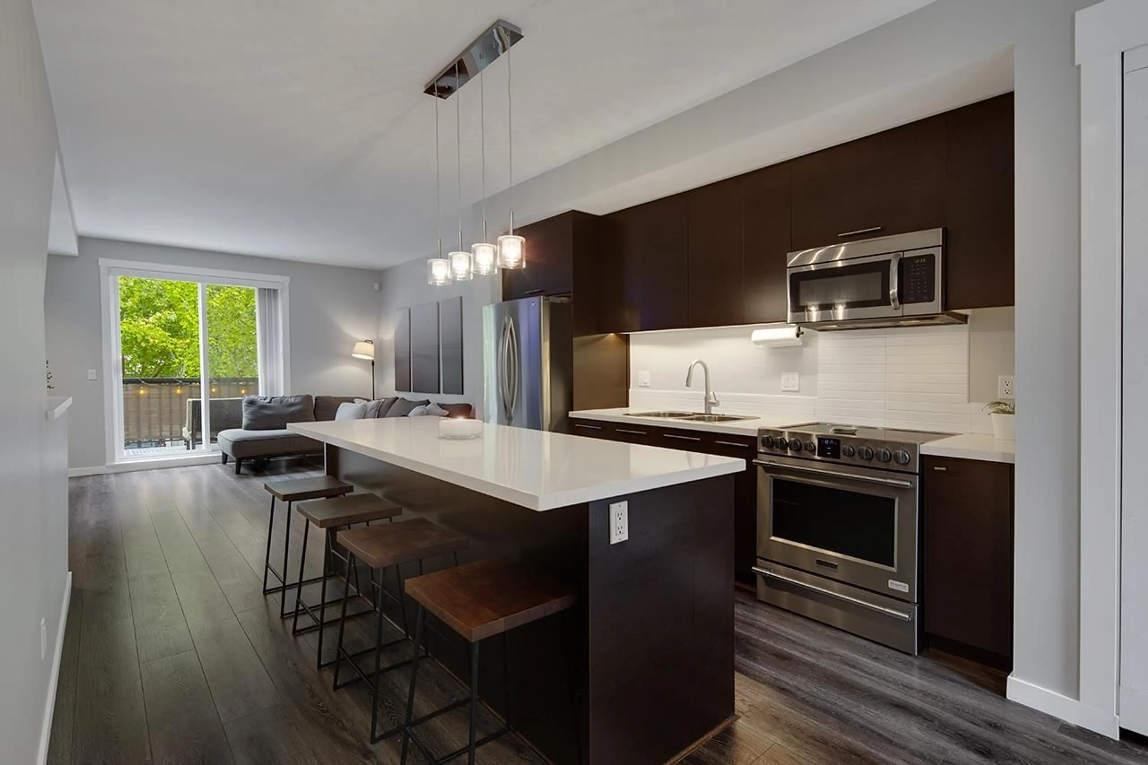 Open concept kitchen, unknown for 33 - 18983 72A, Surrey British Columbia V4N1A5